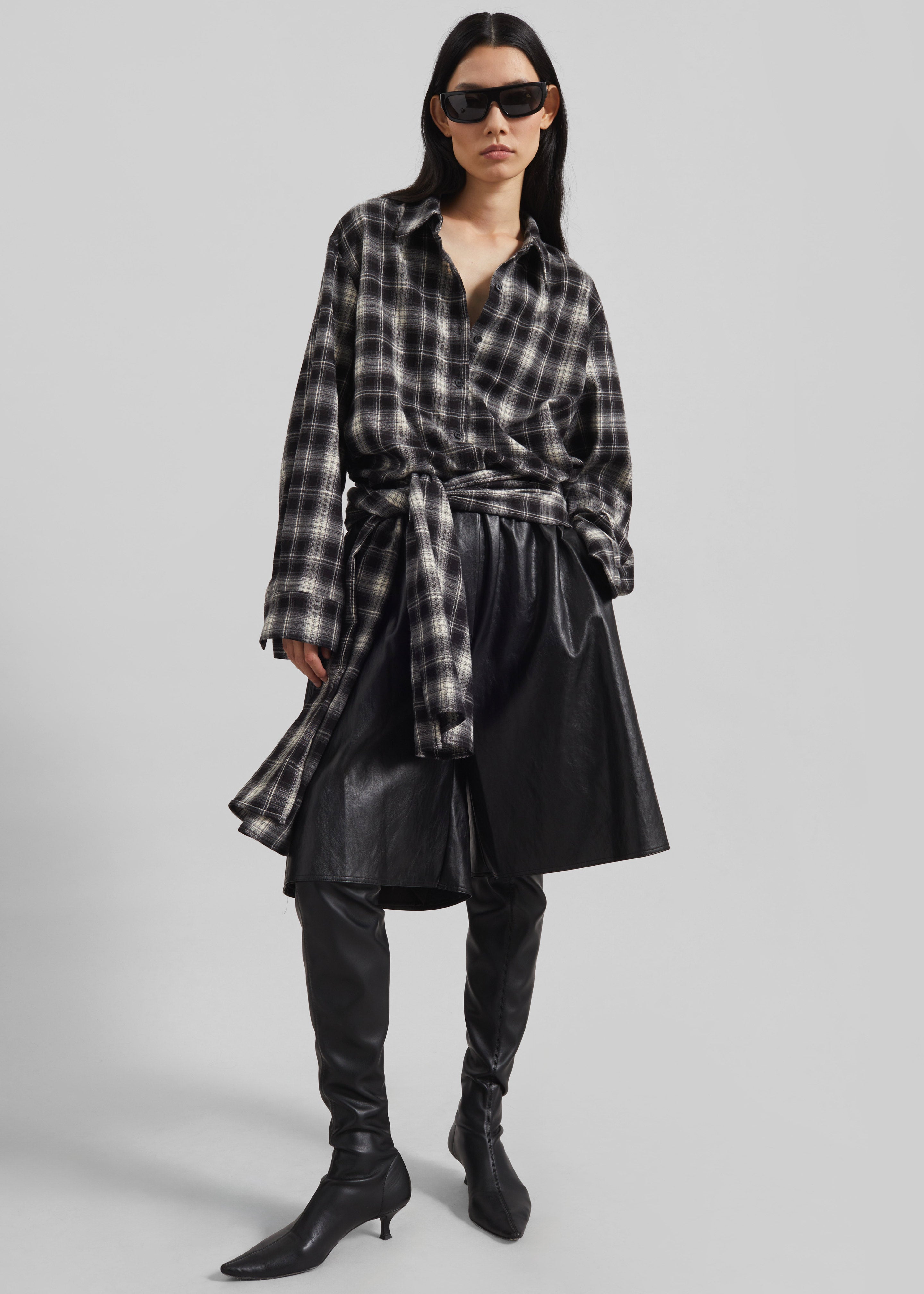 Risarven Faux Leather Bermuda Shorts - Black - 3