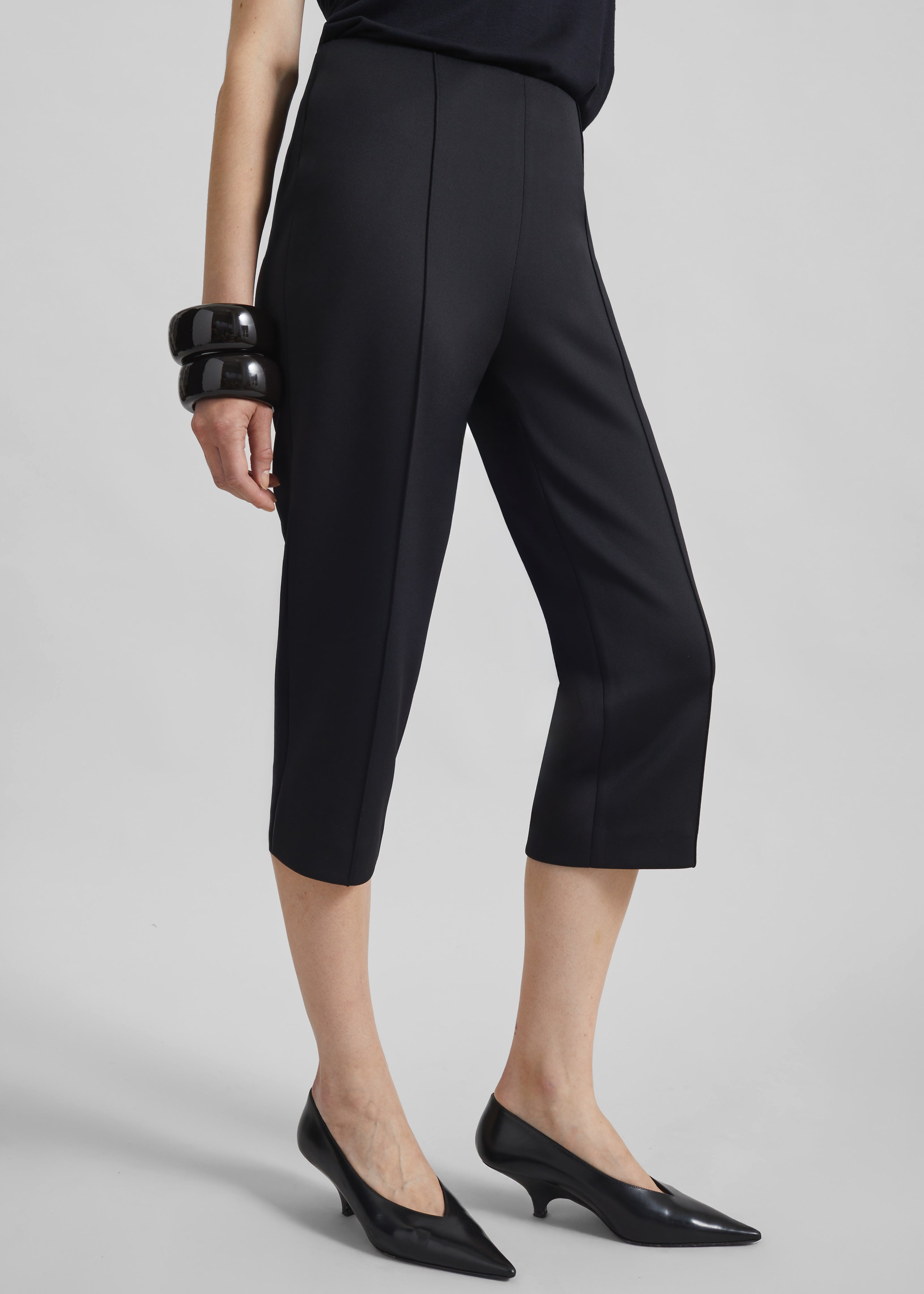 Rivoli Capri Pants - Black – The Frankie Shop