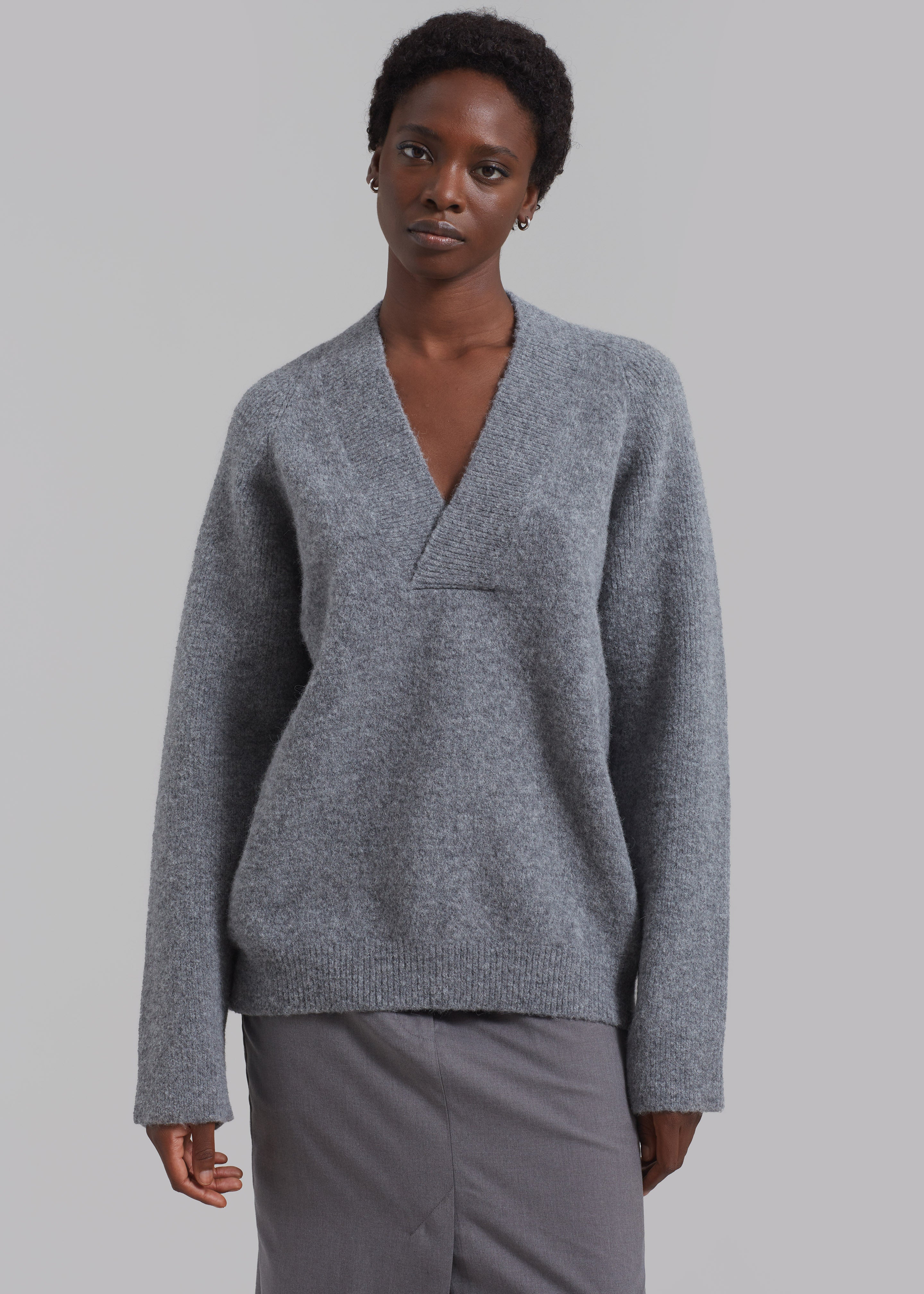 Róhe Alpaca Wool V-Neck Sweater - Grey Melange - 3