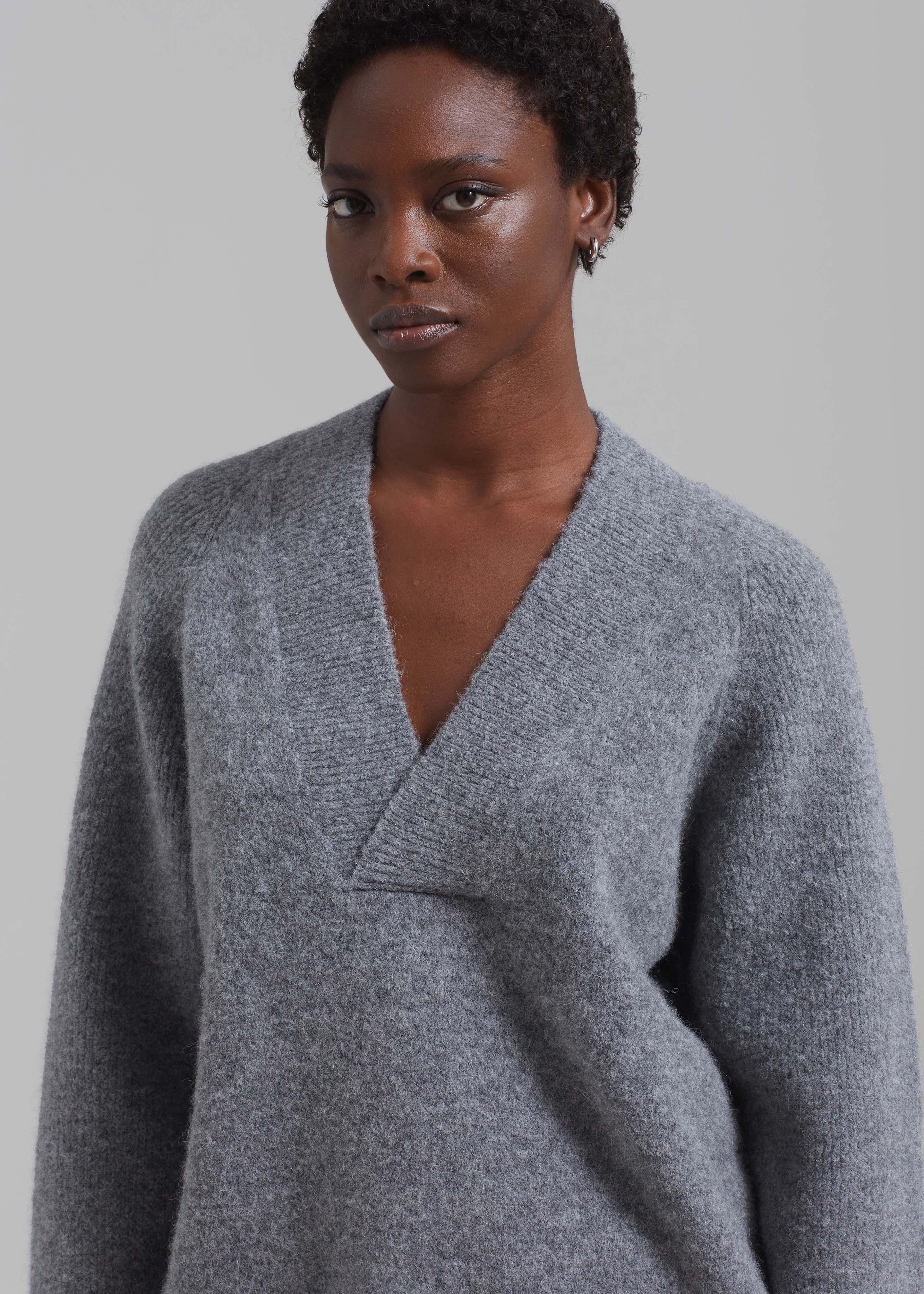 Róhe Alpaca Wool V-Neck Sweater - Grey Melange - 4