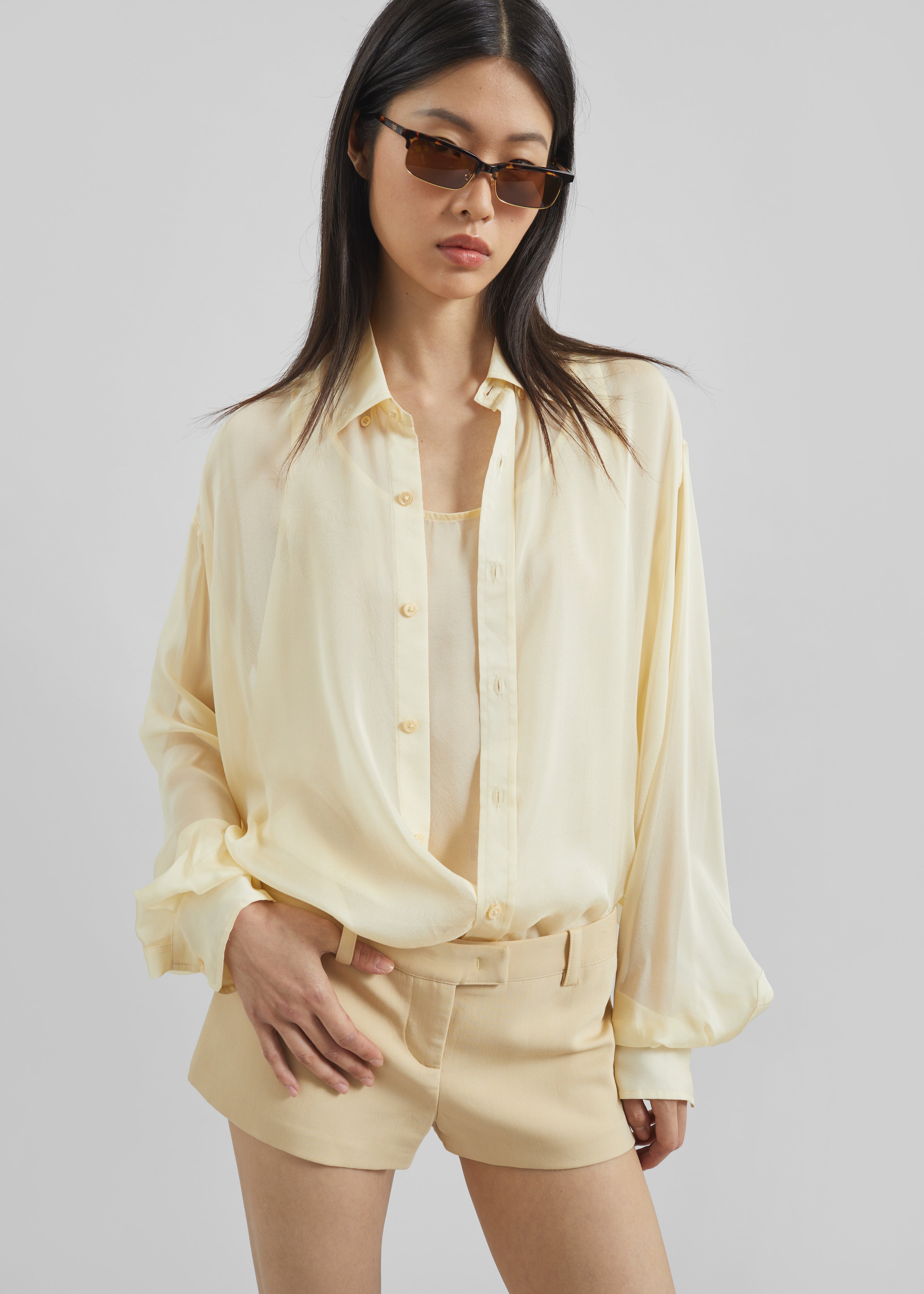 Roma Hot Pants - Beige - 4