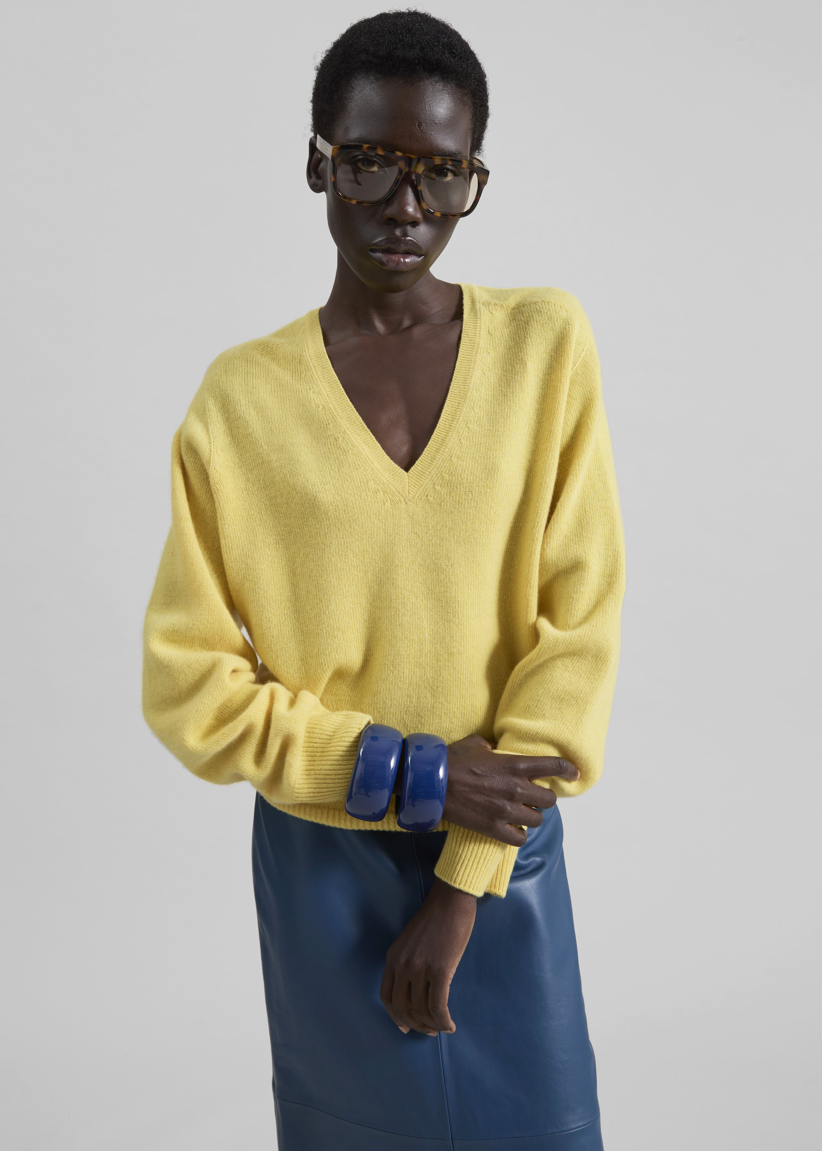 Ronse V-Neck Superfine Lambswool Sweater - Yellow - 6