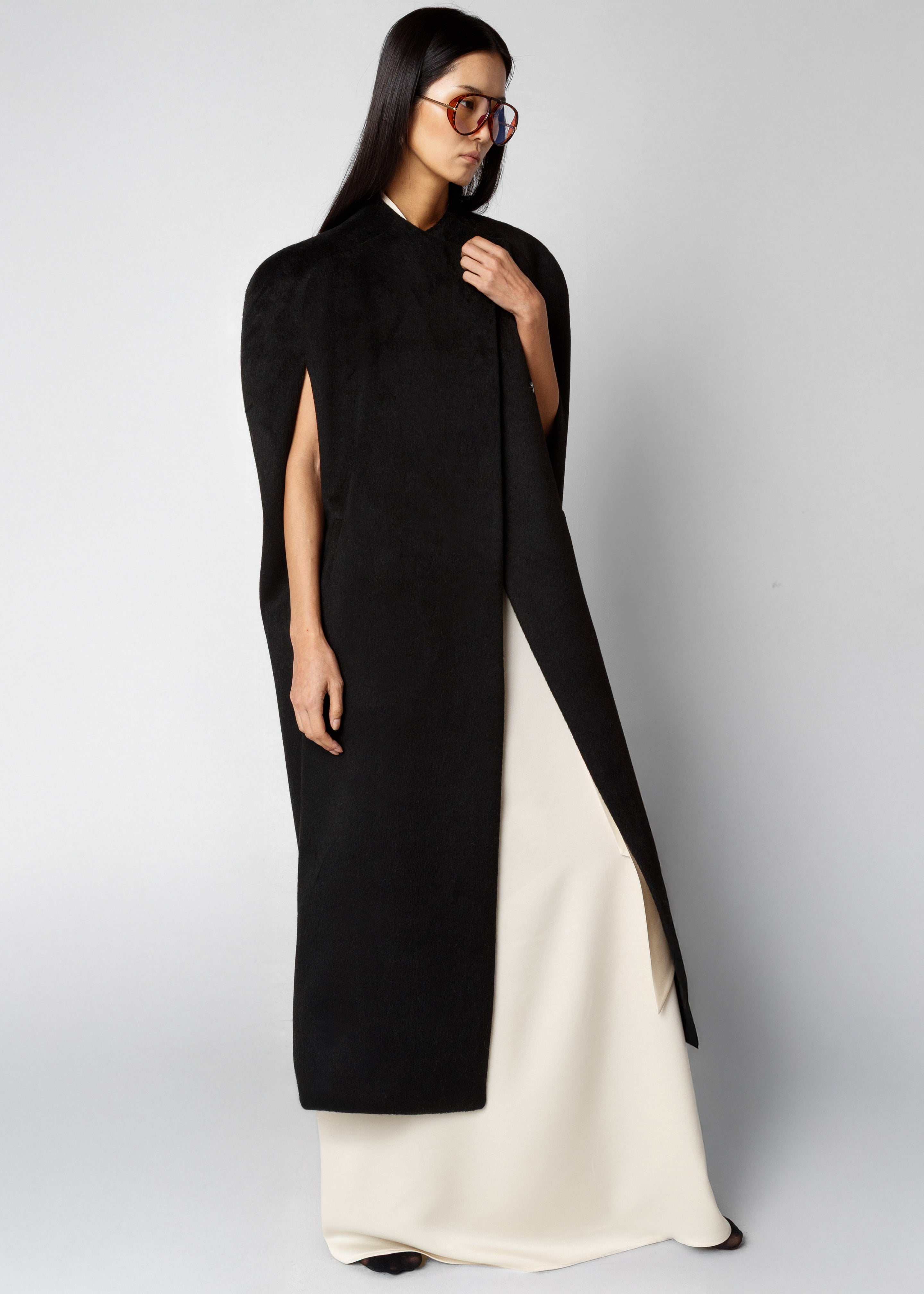 Roslev Cape Coat - Black - 2