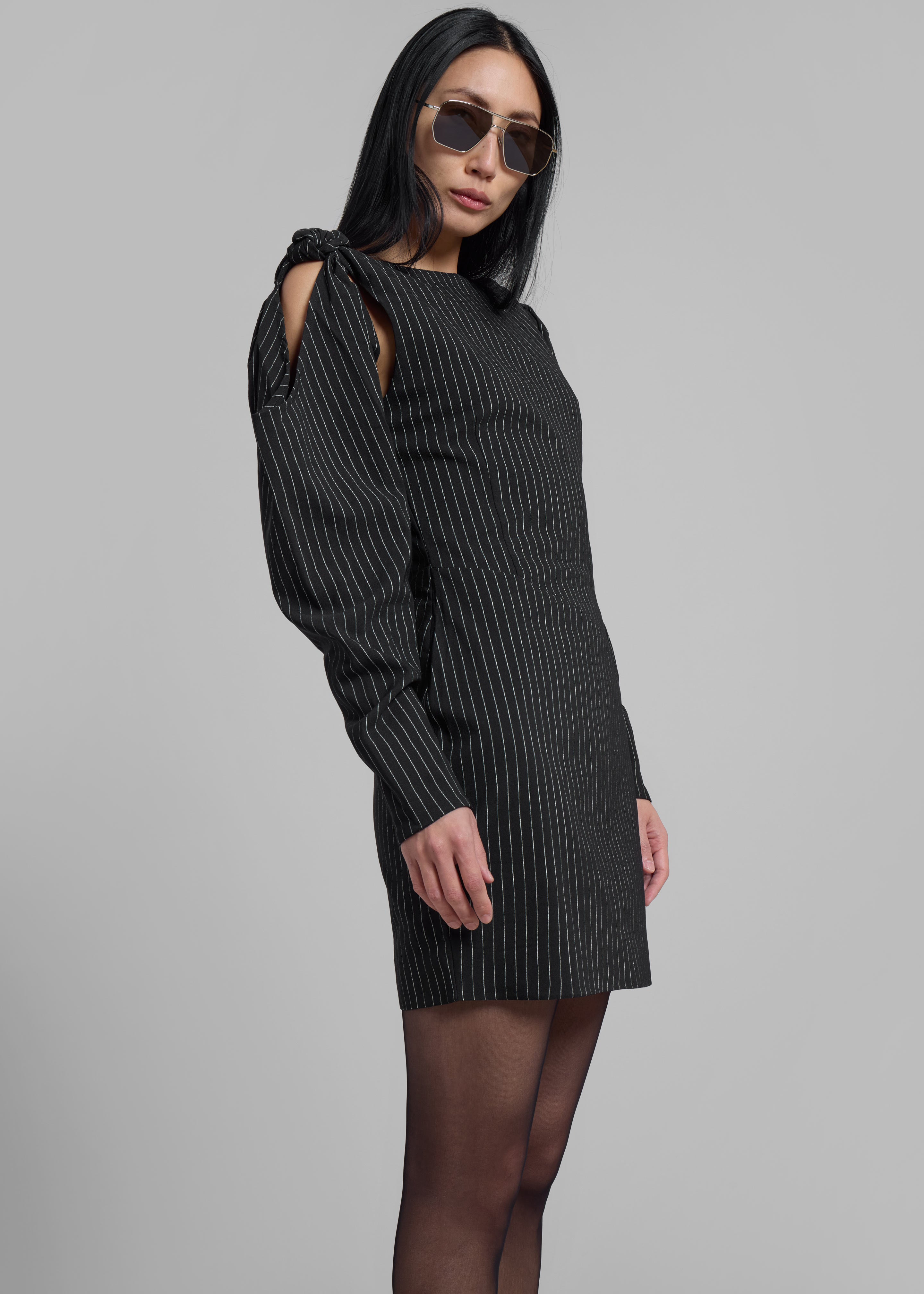 Rotate Stretchy Knotted Dress - Black Pinstripe - 5