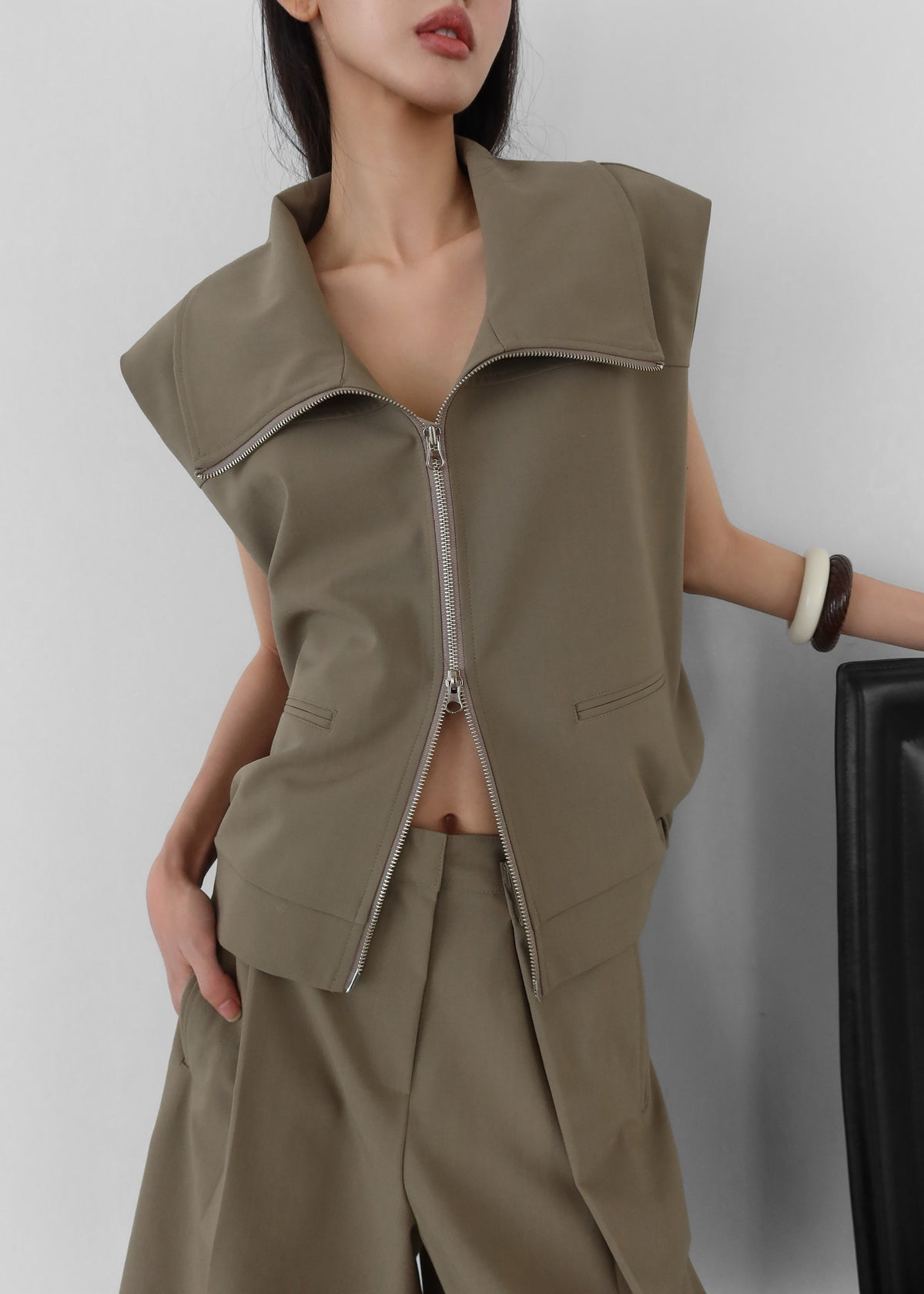 Rove Sleeveless Bomber Jacket - Olive - 6