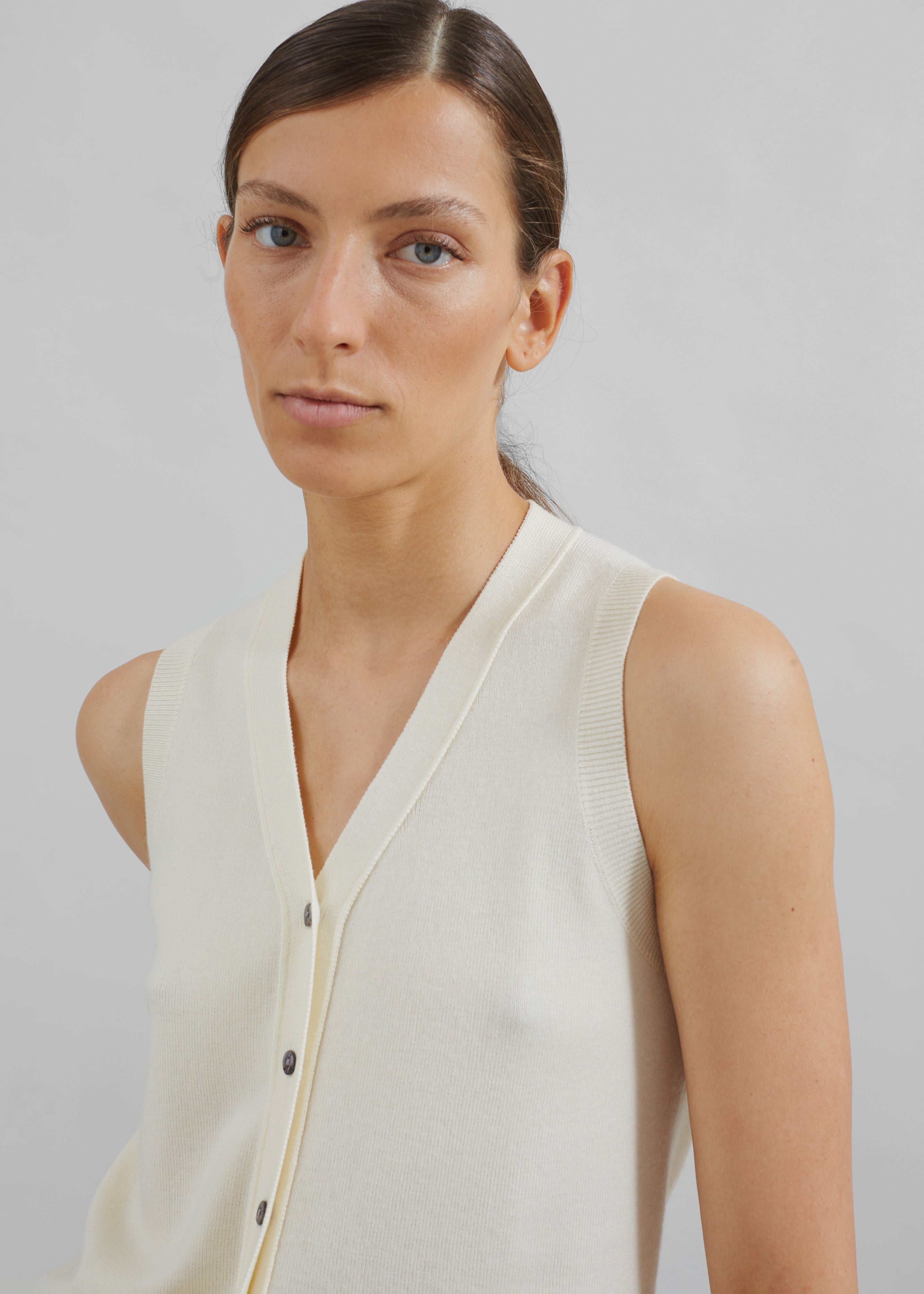 Samah Knit Vest - Ivory - 3