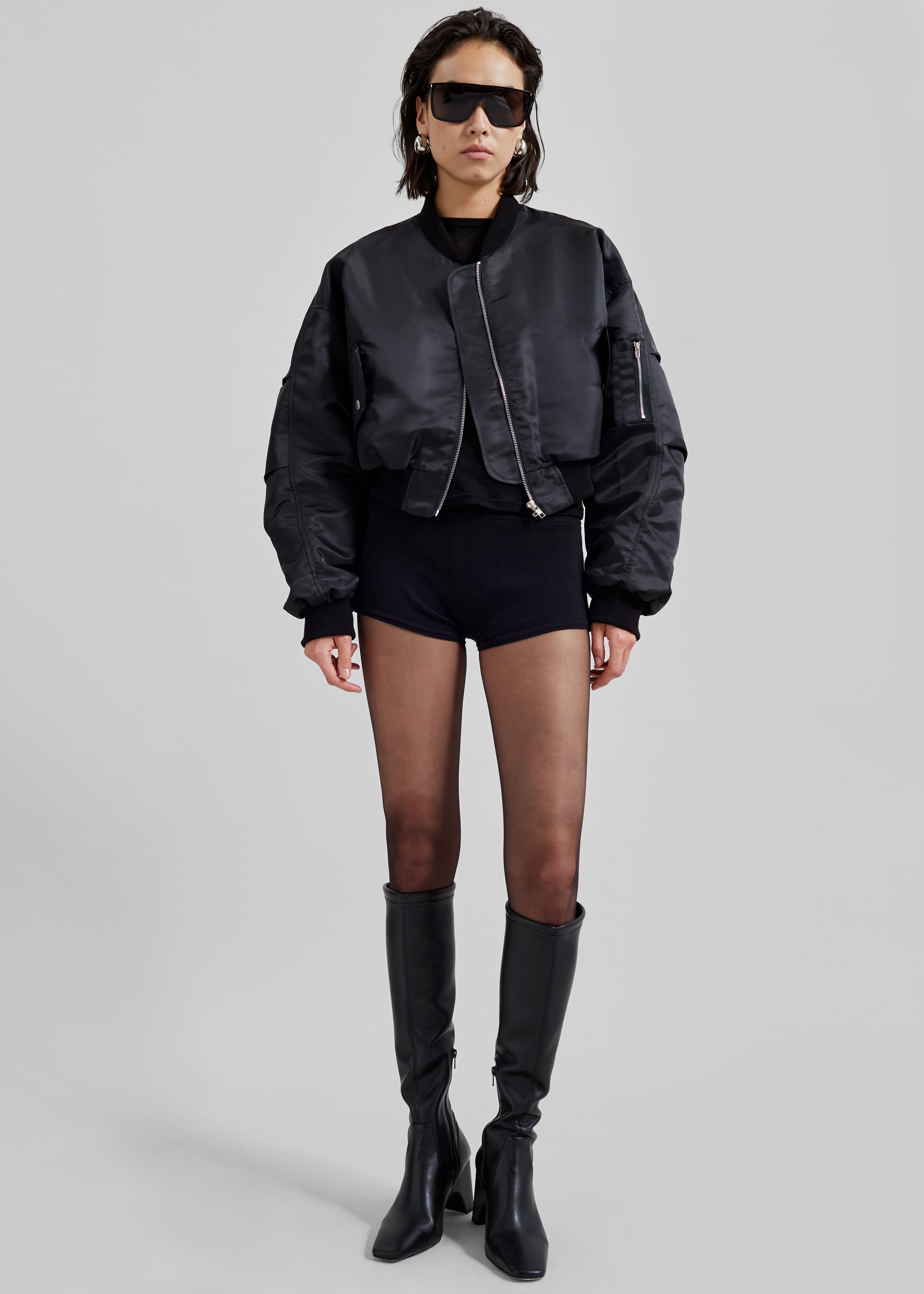 Sana Oversized Cropped Bomber x Barbie™ - Black - 6