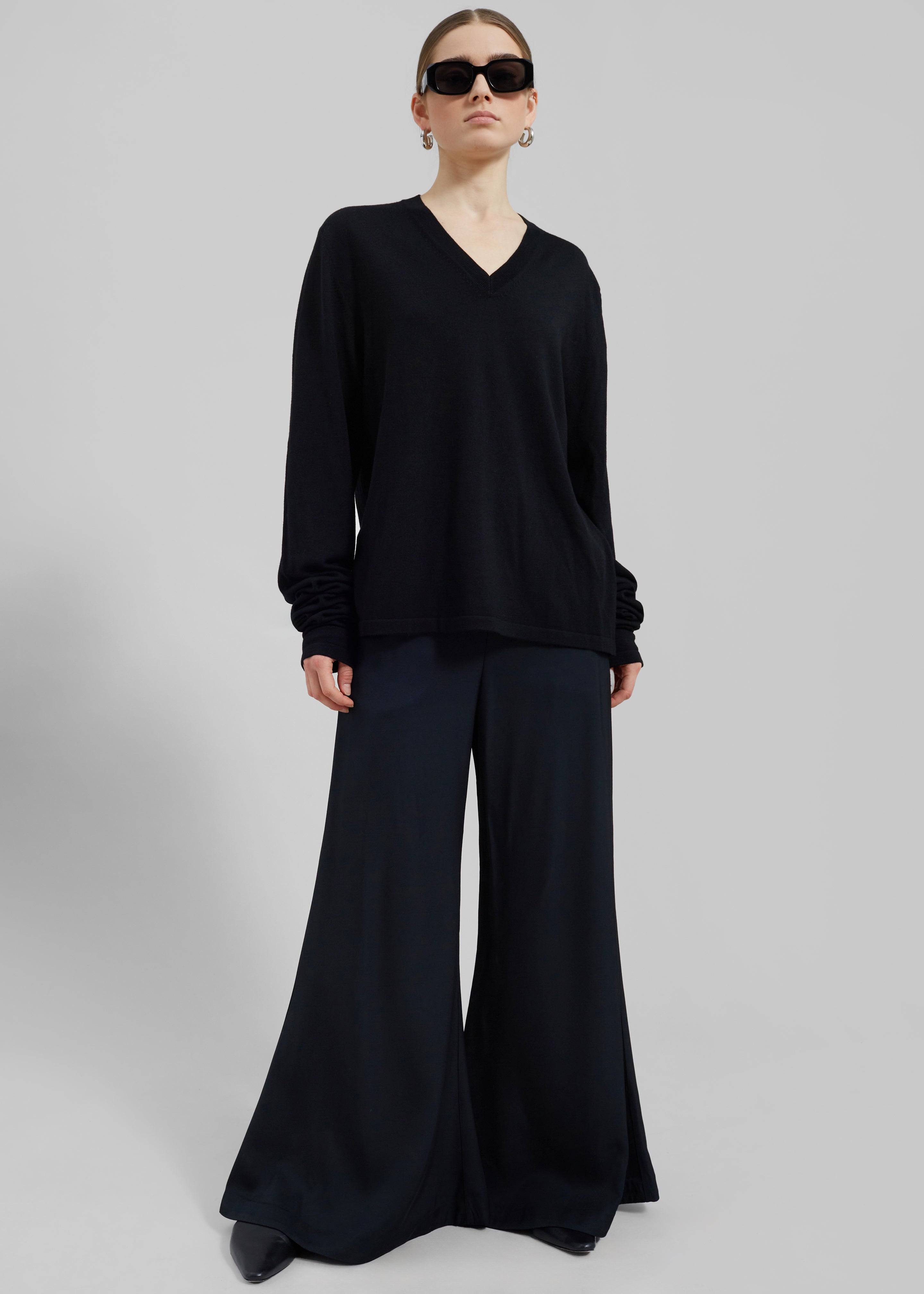 Selma Extra Long Sleeve Merino Wool Pullover - Black - 7