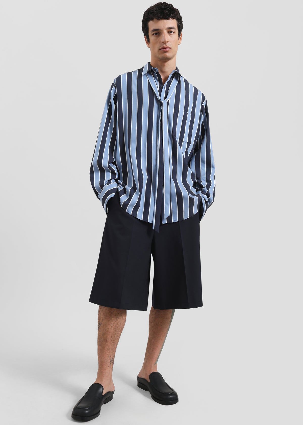 Belgrave Bermuda Shorts - Navy - 8