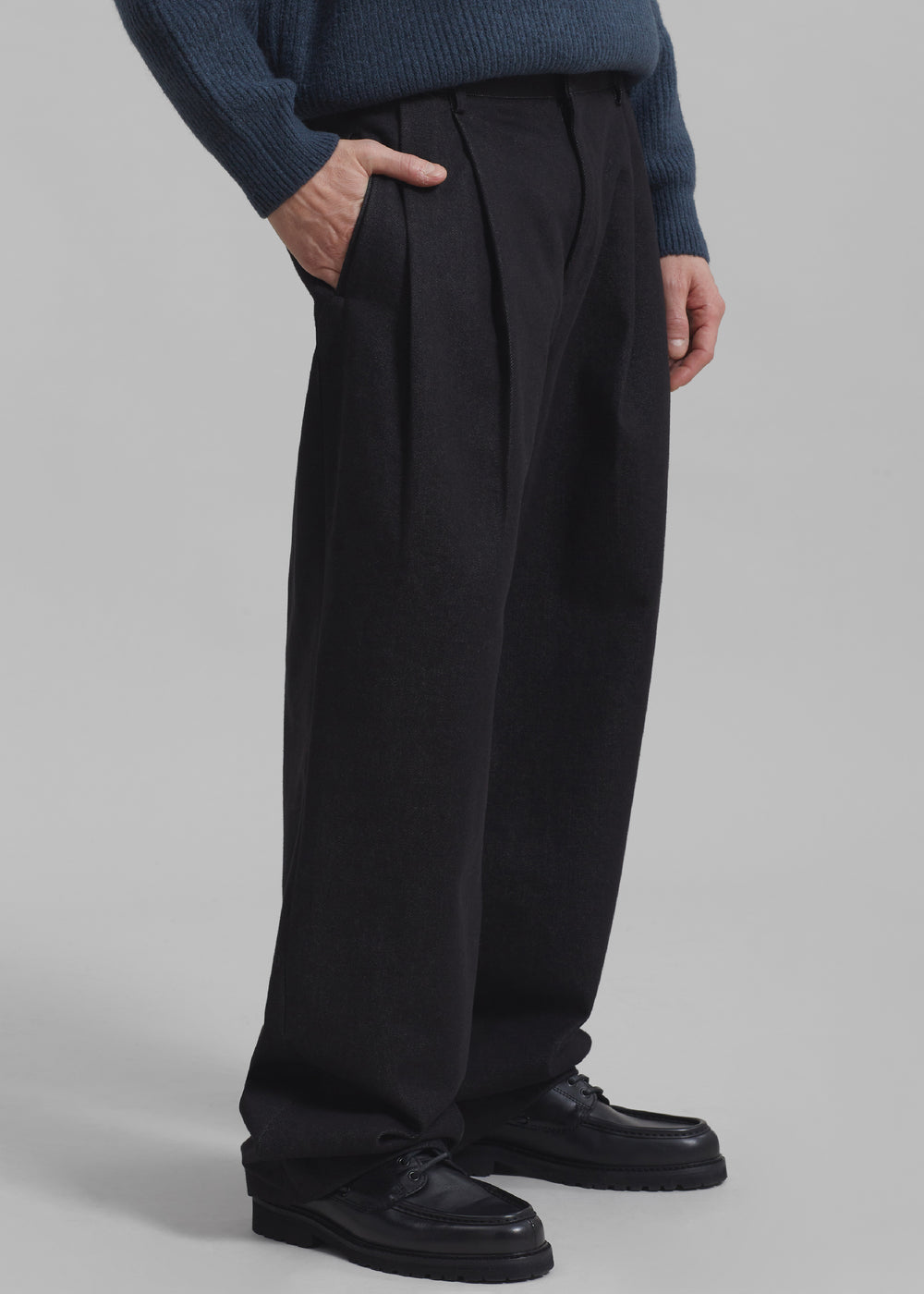 Stephen Pleated Denim Trousers - Black - 1