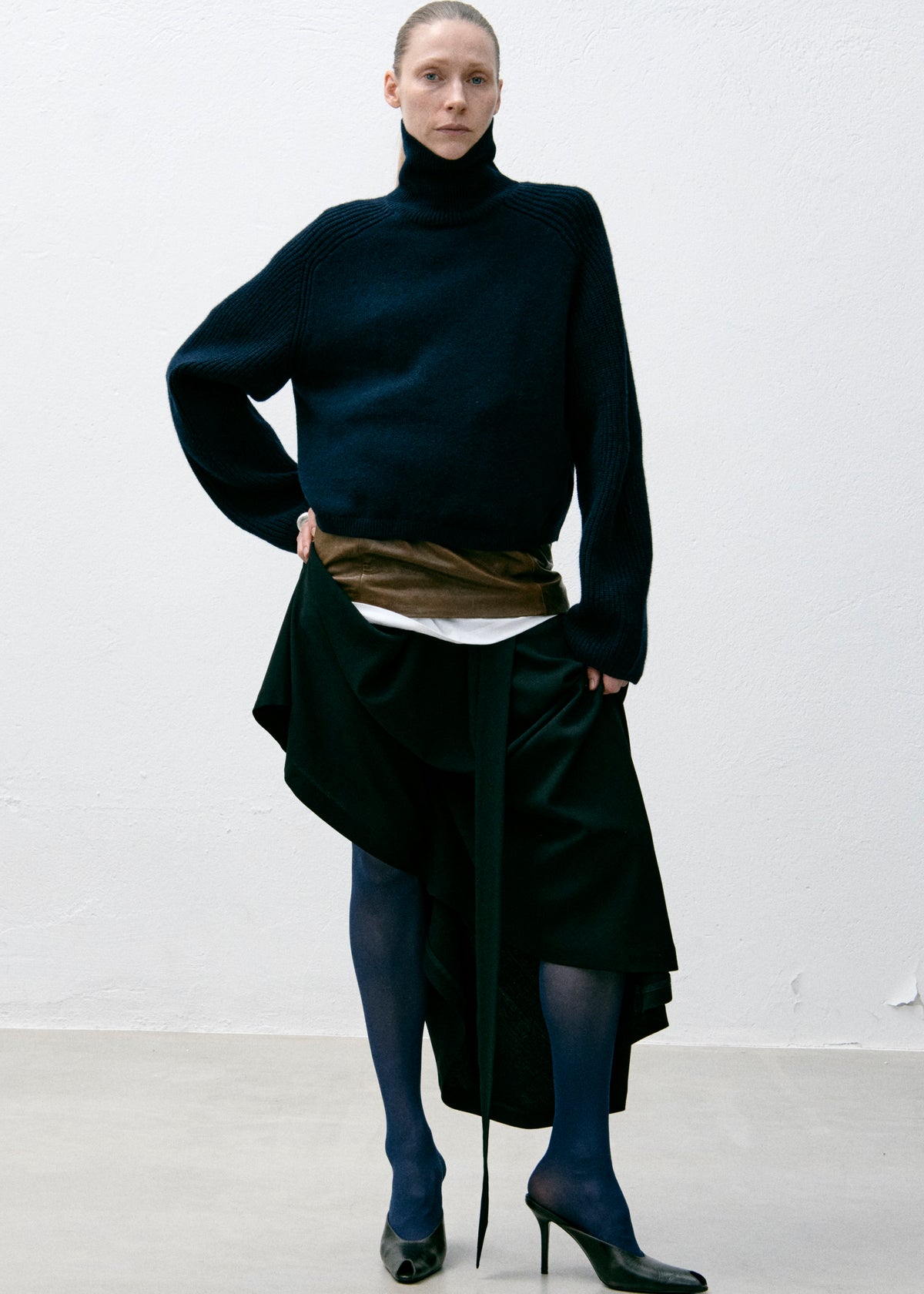Swedish Stockings Sanna Glossy Tights - Dark Indigo