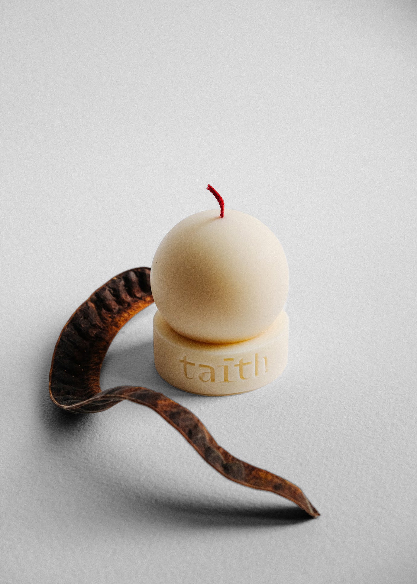 Taith Lu Candle - Cream - 1