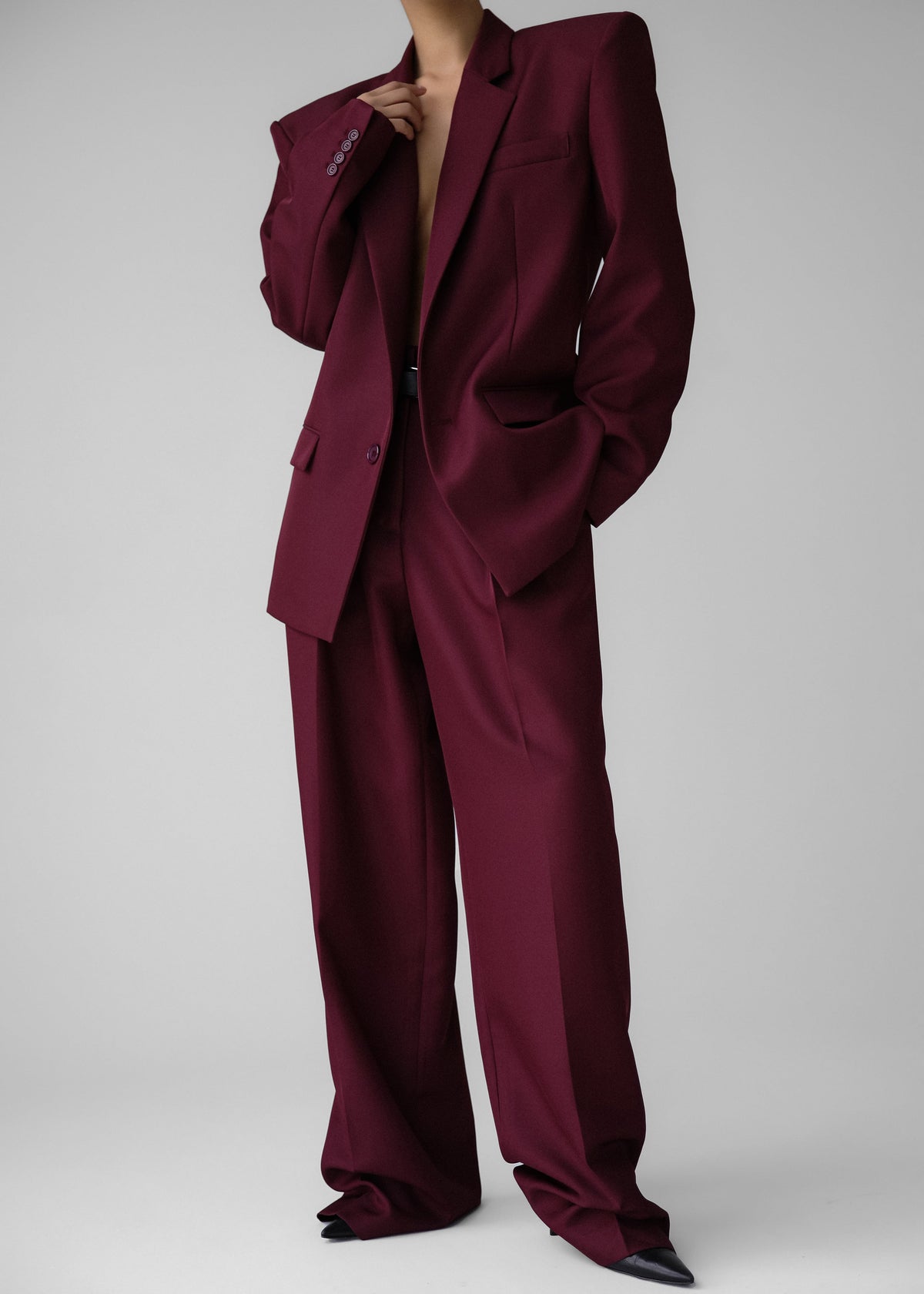 Tansy Pleated Trousers - Burgundy The Frankie Shop Tansy Pleated Trousers - Burgundy The Frankie Shop
