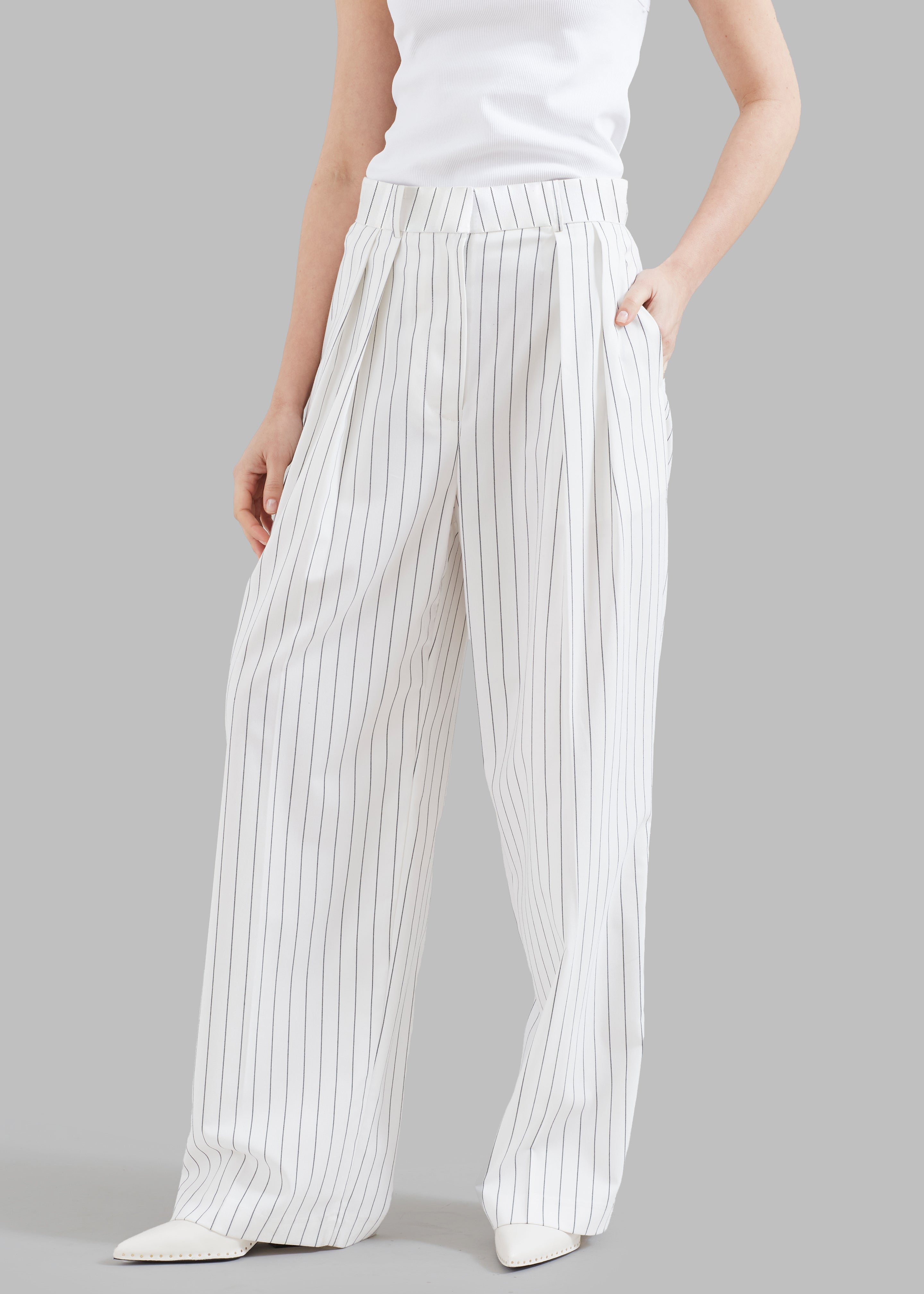 Tansy Fluid Pleated Trousers - White - 2