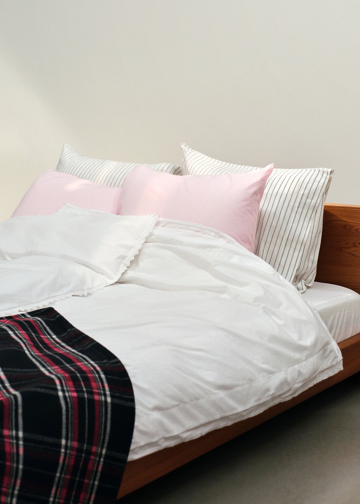 Tekla Lambswool Blanket - Black Plaid - 4