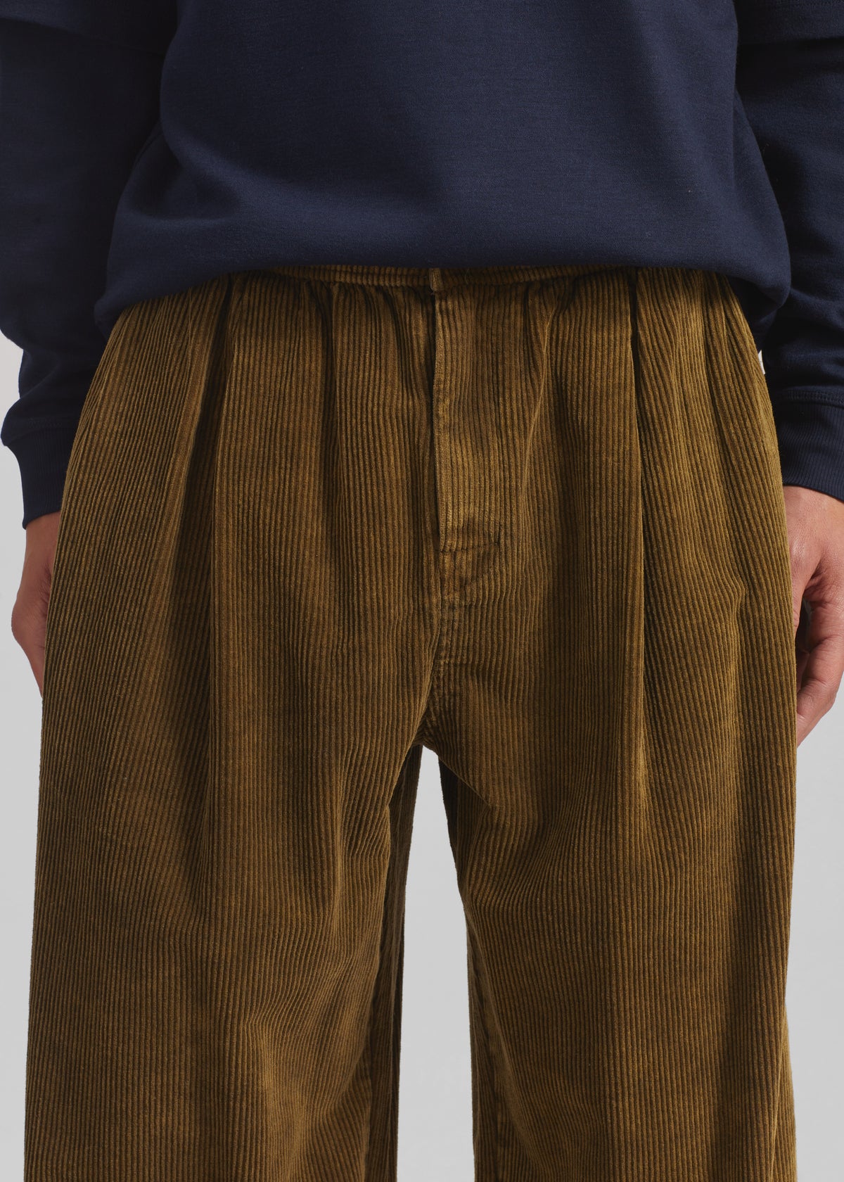 Telfer Corduroy Balloon Pants - Dark Olive - 3