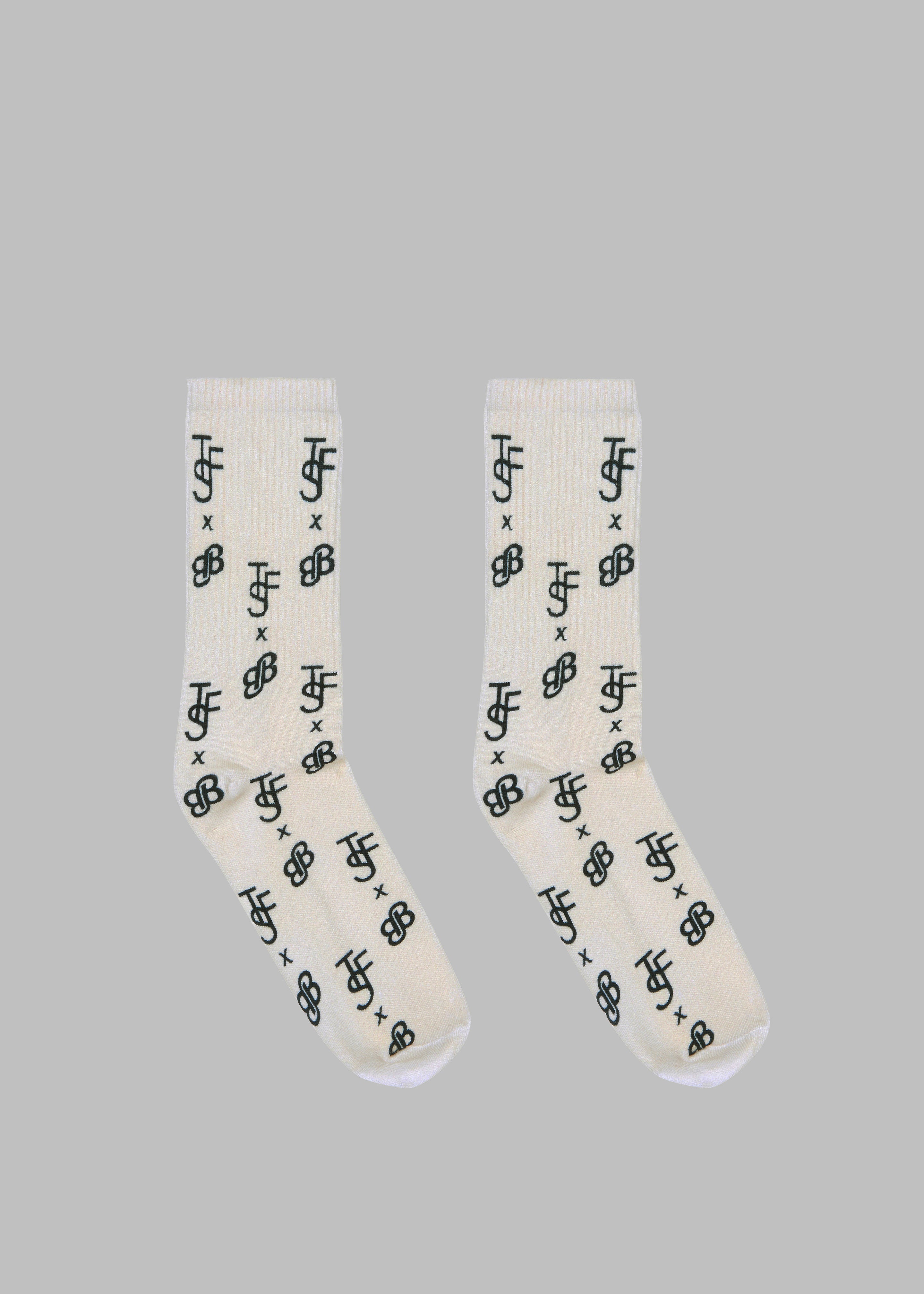 TFS All Over Logo Socks x Barbie™ - Vanilla - 2