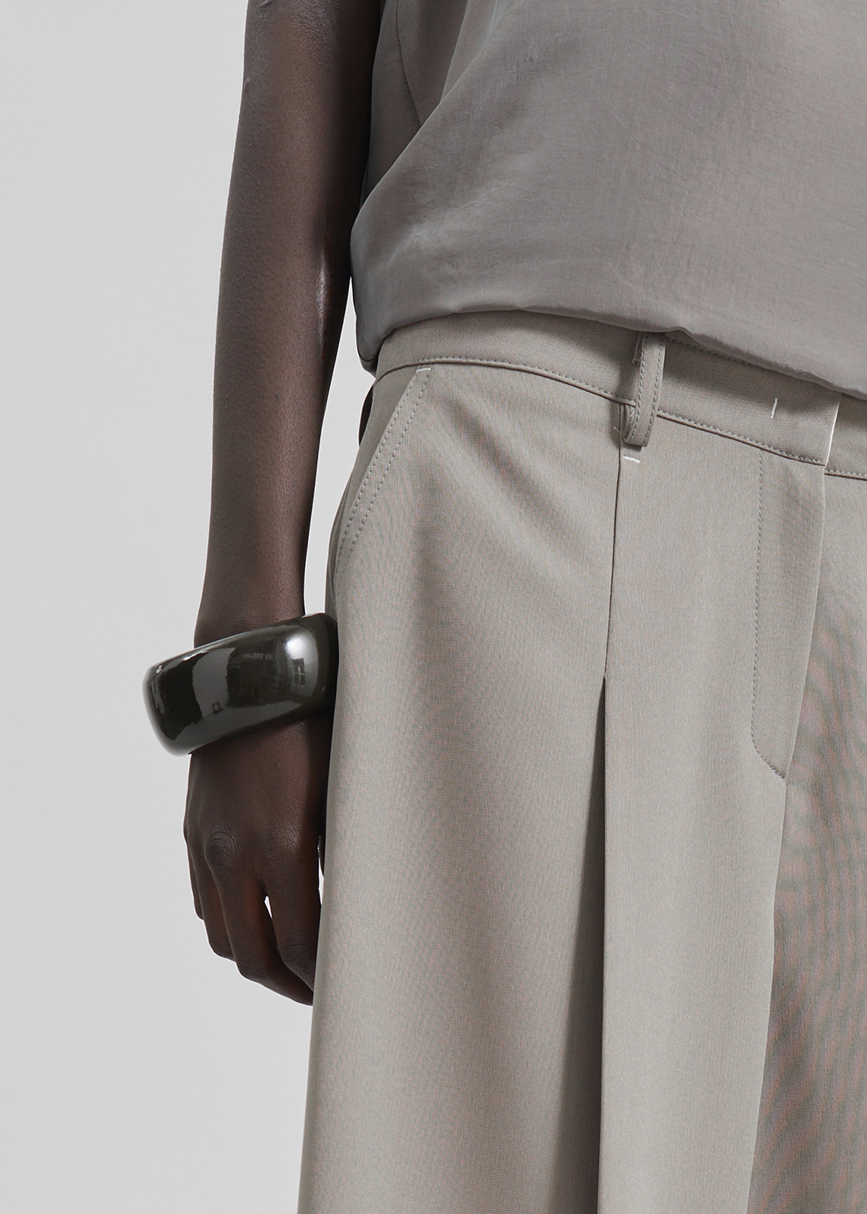 TFS Glossy Bangle - Light Khaki - 4