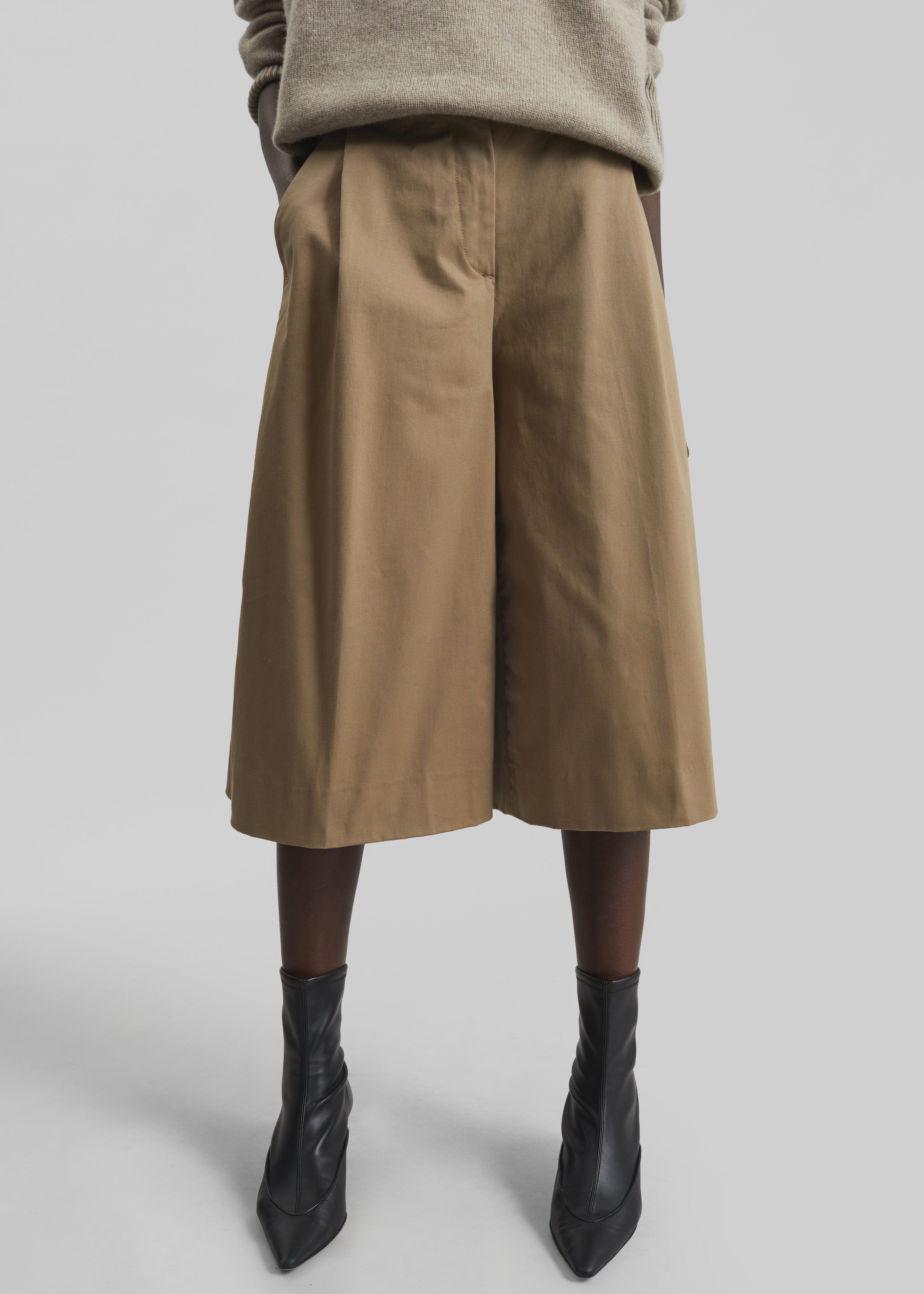 TheLatest Dakota Bermuda Shorts - Cognac - 3