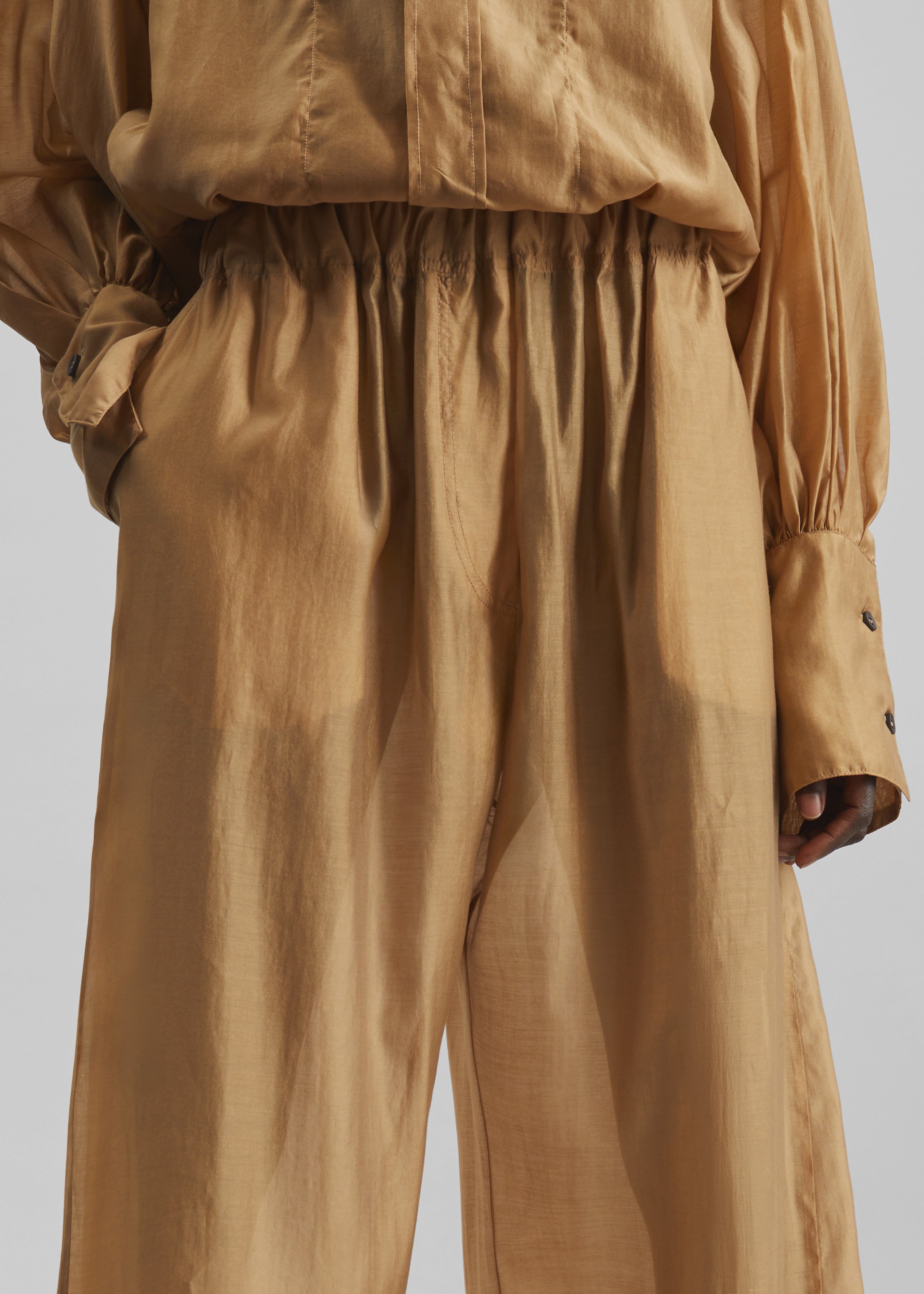 TheLatest Dora Light Muslin Trousers - Nude – The Frankie Shop