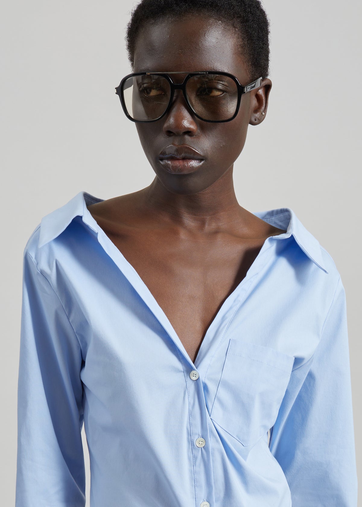Mela Fitted Shirt - Light Blue