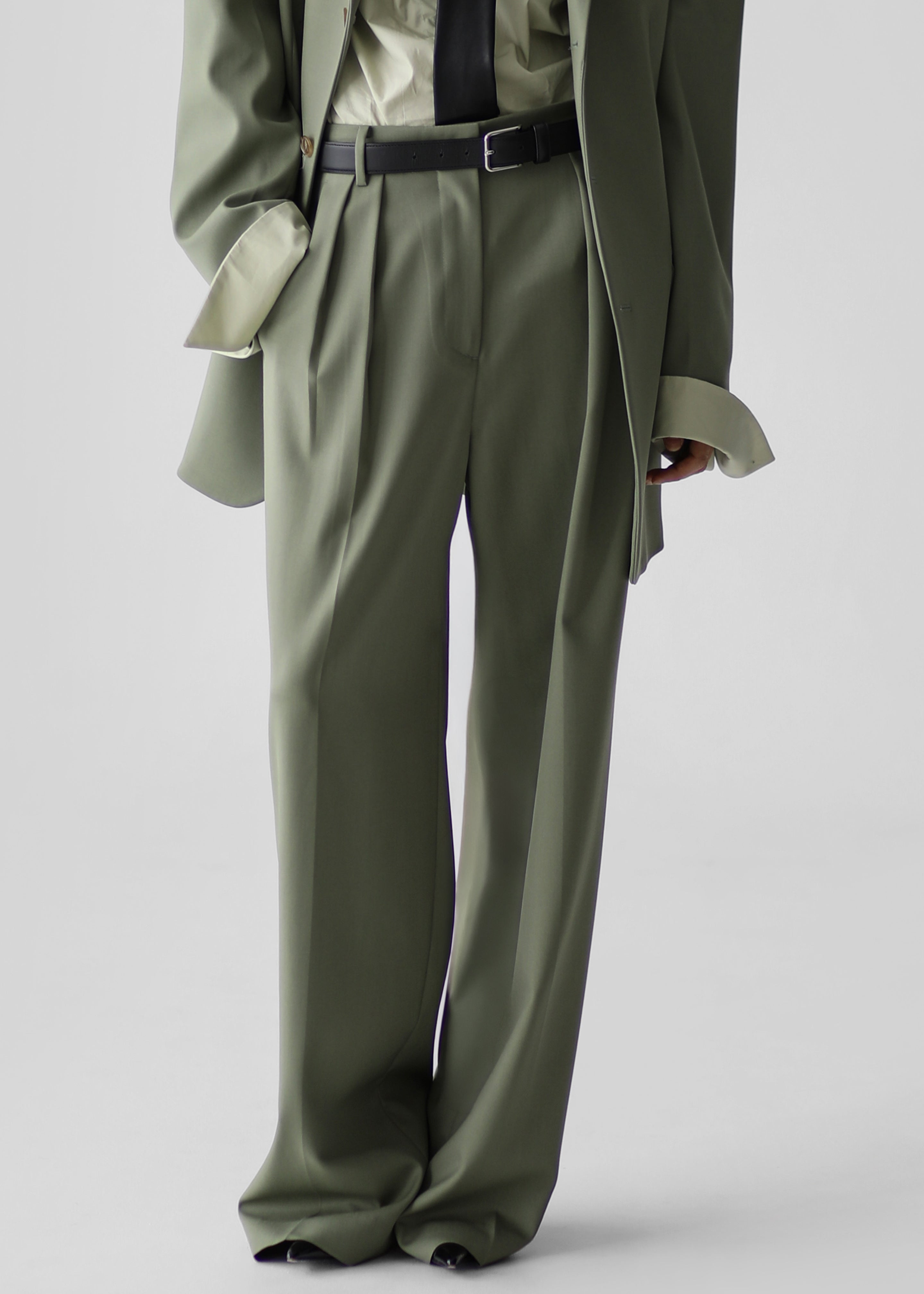 Trosa Straight Trousers - Pale Olive - 2
