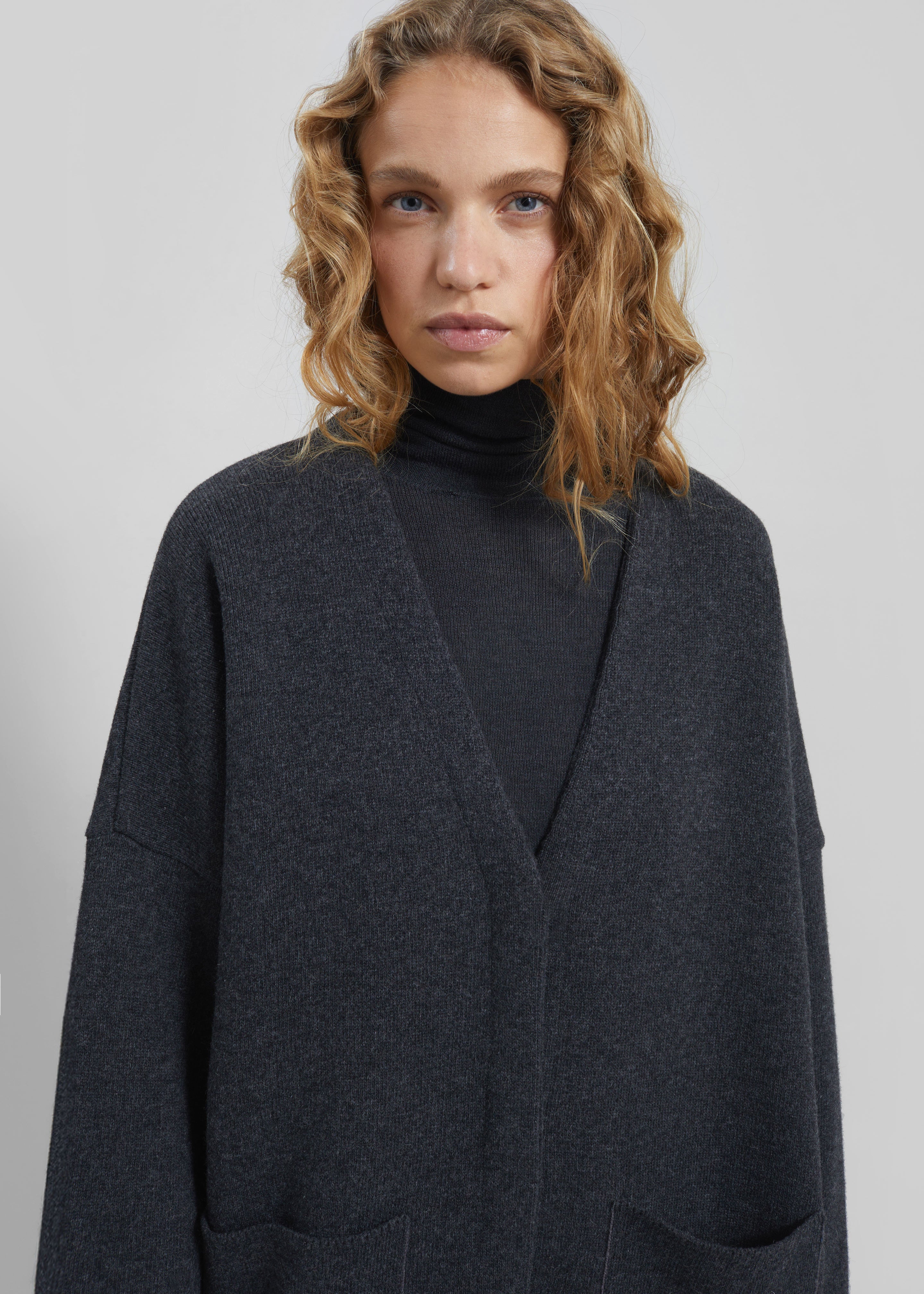 Tynset Oversized Cardigan - Charcoal – The Frankie Shop