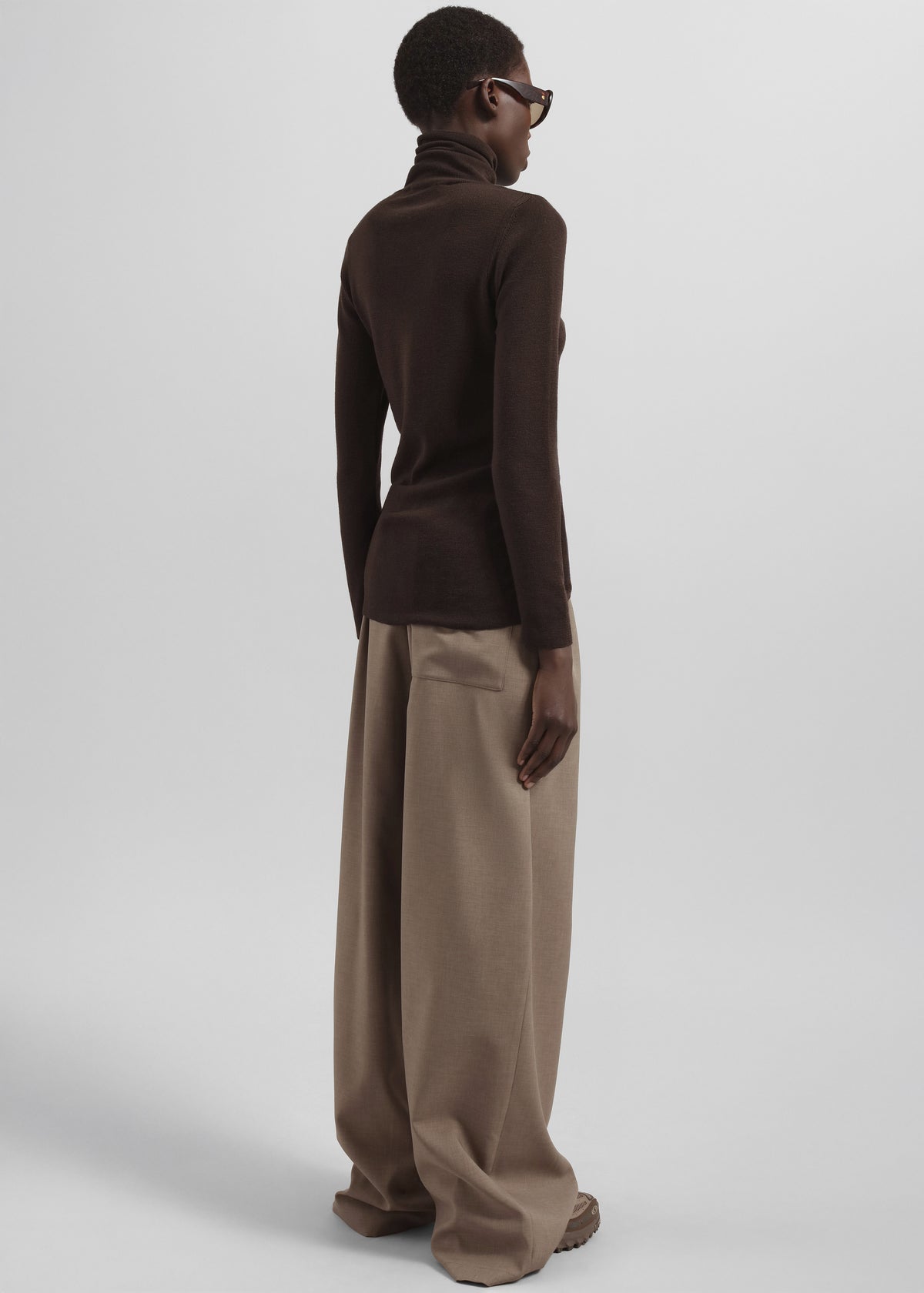 Utica Thin Turtleneck Sweater - Brown - 4