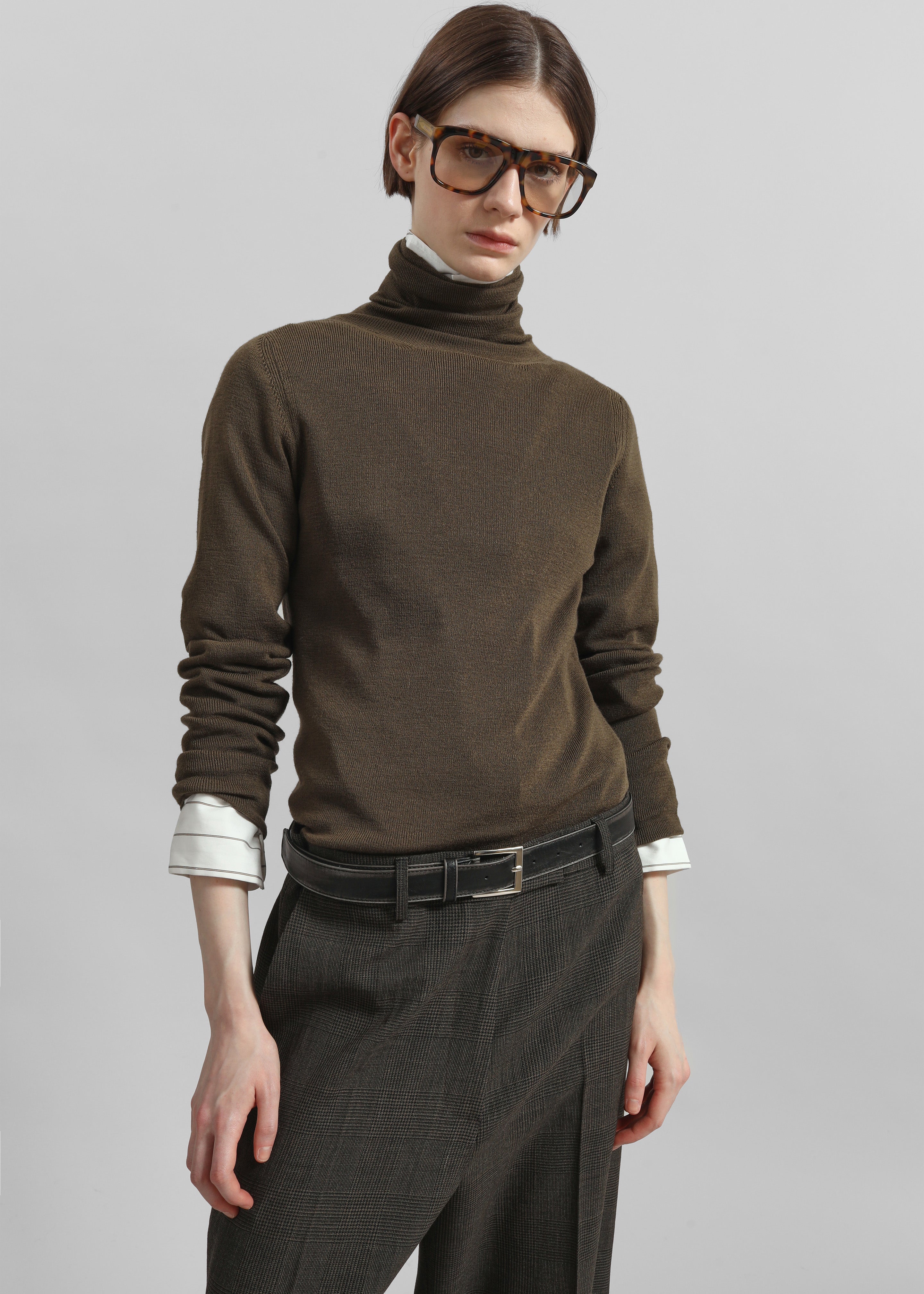 Utica Thin Turtleneck Sweater - Olive - 1