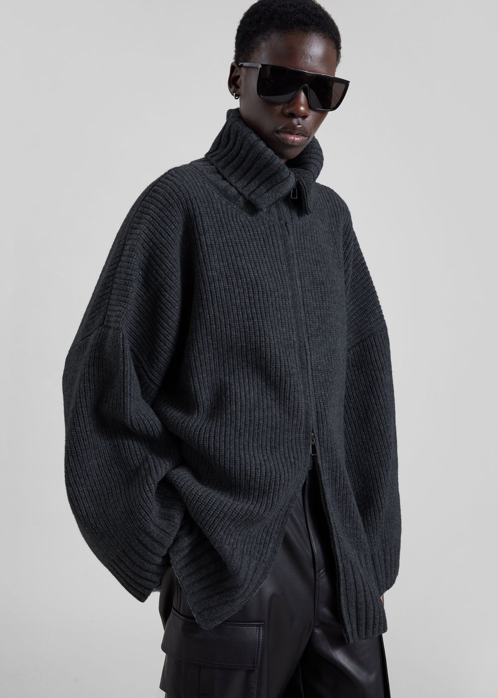 ダブスタ ニット♡エムズグレイシー エポカ アドーアフォクシー トゥービーシック Tynset Oversized Cardigan - Charcoal – The Frankie Shop