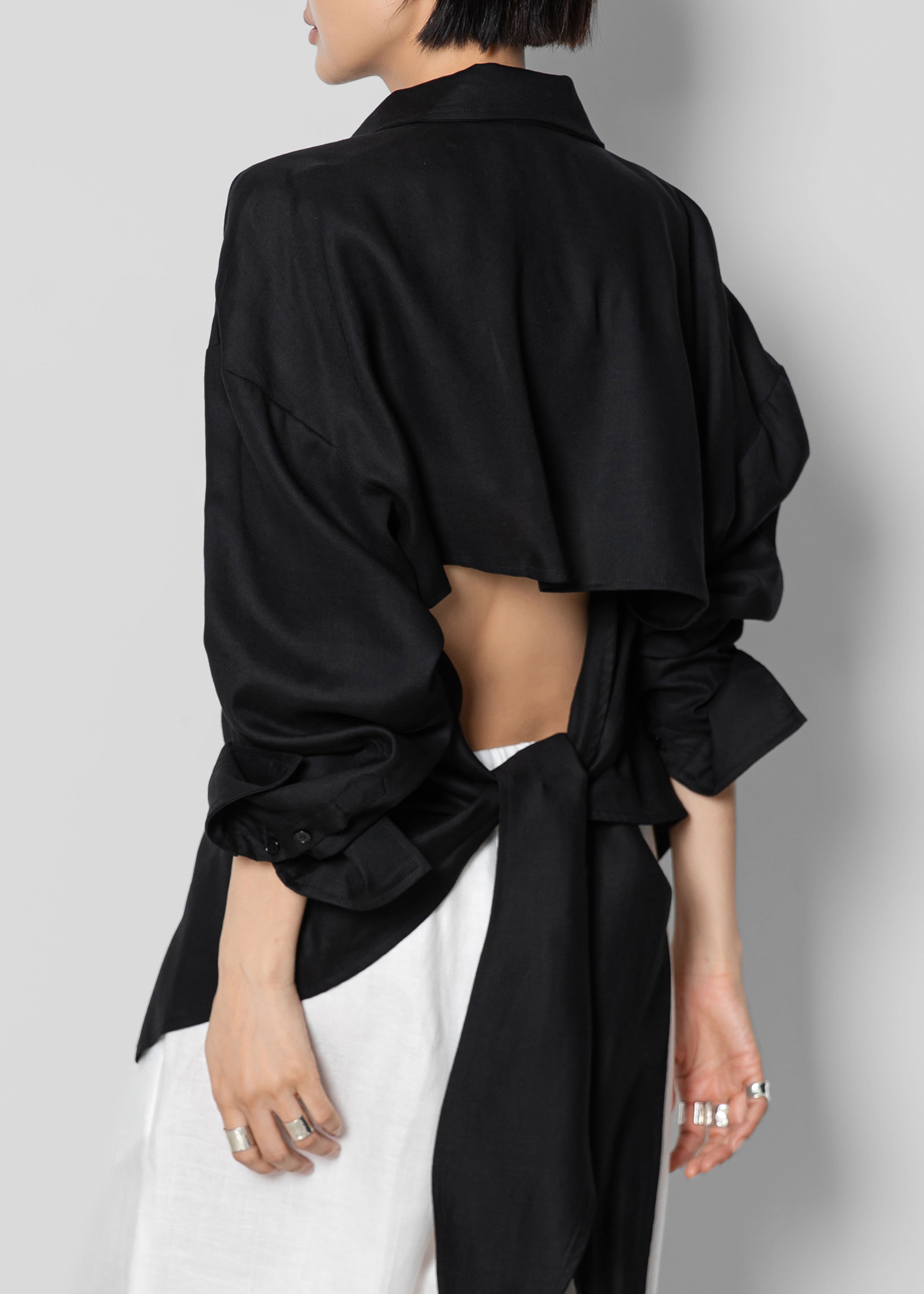 Velia Cut-Out Back Shirt - Black – The Frankie Shop