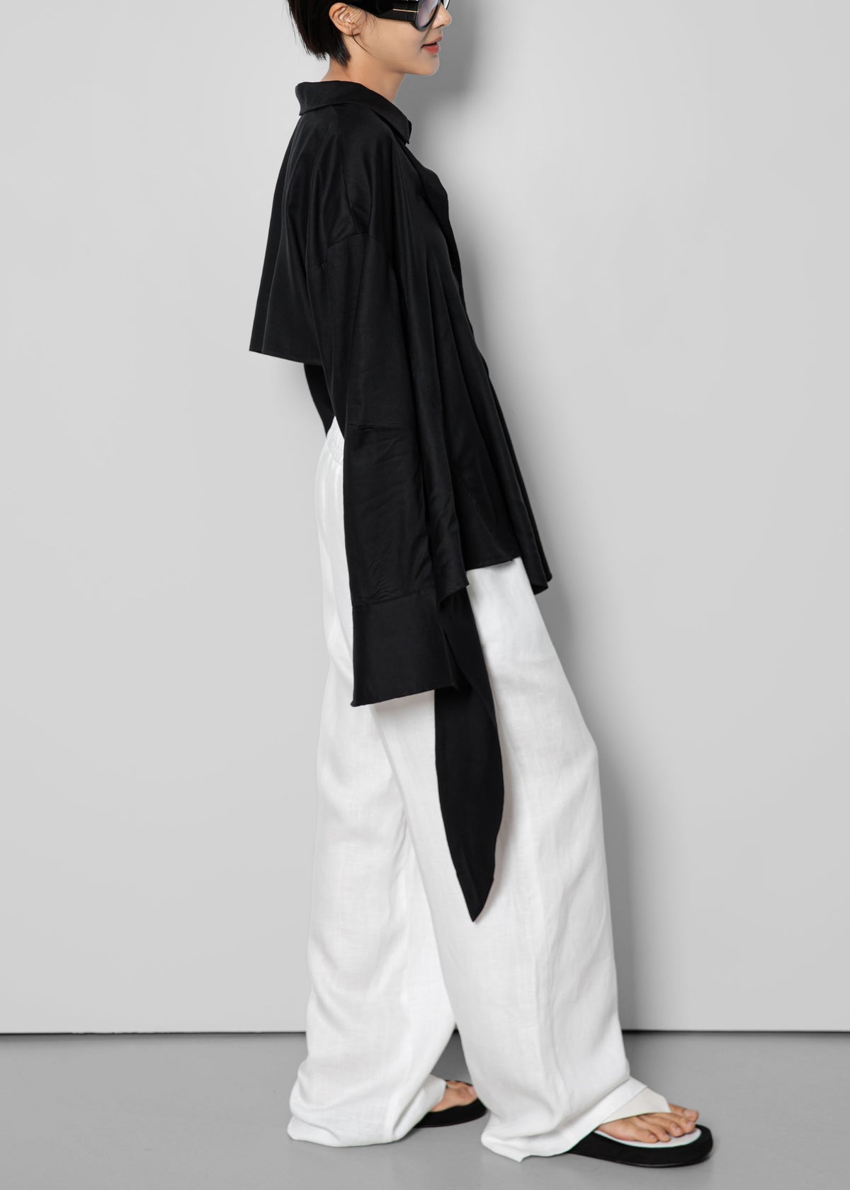 Velia Cut-Out Back Shirt - Black - 4