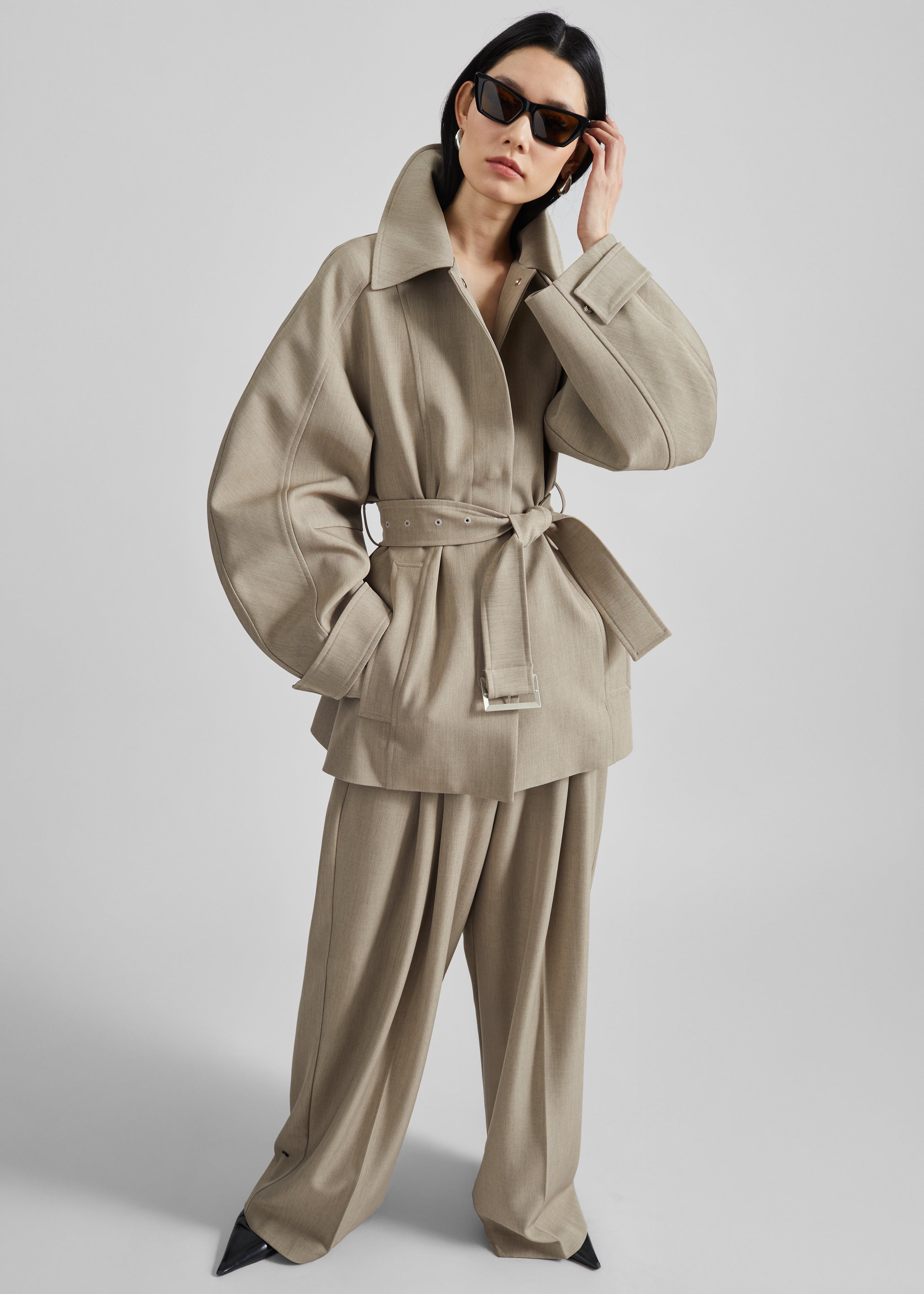 BOHEMSEO BELTED HALF COAT ジャケット Venlo Curve Sleeve Belted Jacket - Beige – The Frankie Shop