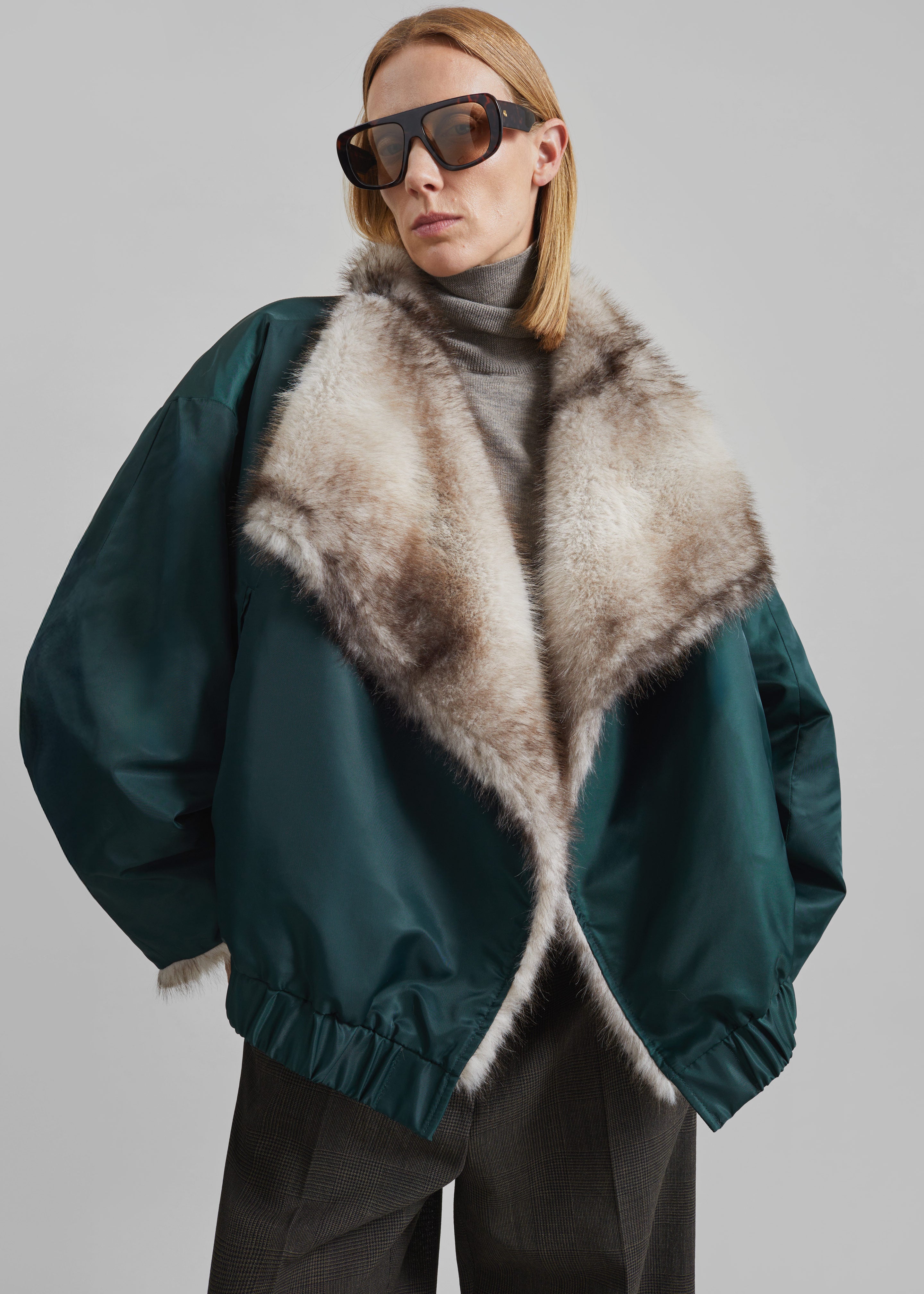 Vera Faux Fur Reversible Short Coat - Beige/Green - 2