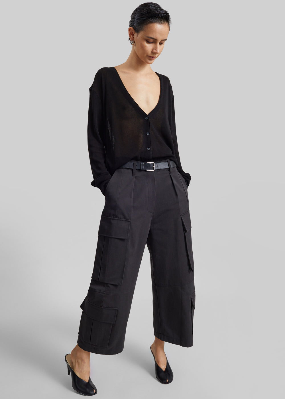 Villeron Cropped Cargo Pants - Dark Grey