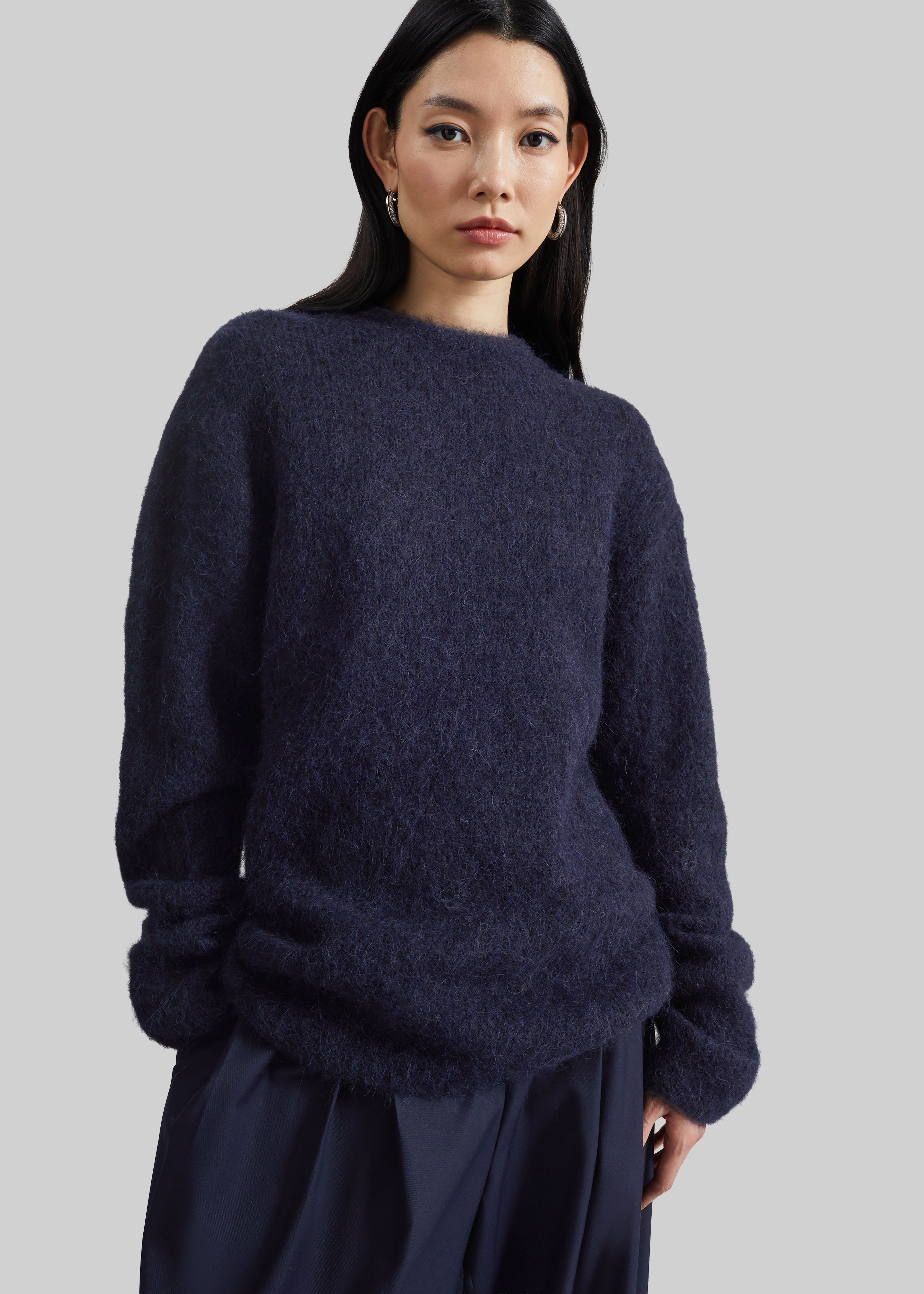 【美品】OHTORO Scheme Raglan Knit グレー/ネイビー Rhea Trapeze Turtleneck - Navy – The Frankie Shop