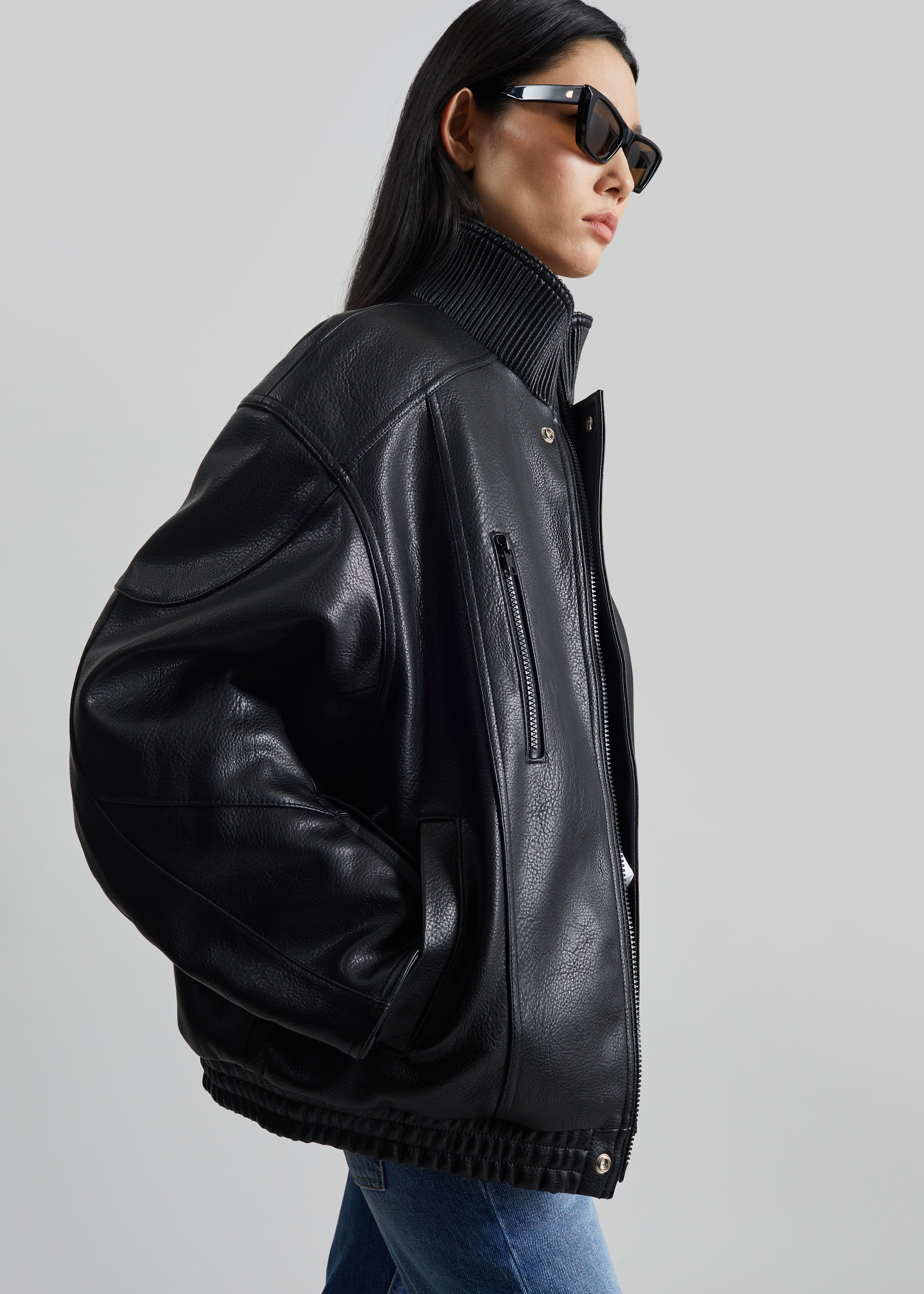 type cardigan”羊革“ 黒“ 短丈“bomber jacket Zion Quilted Bomber Jacket - Black – The Frankie Shop