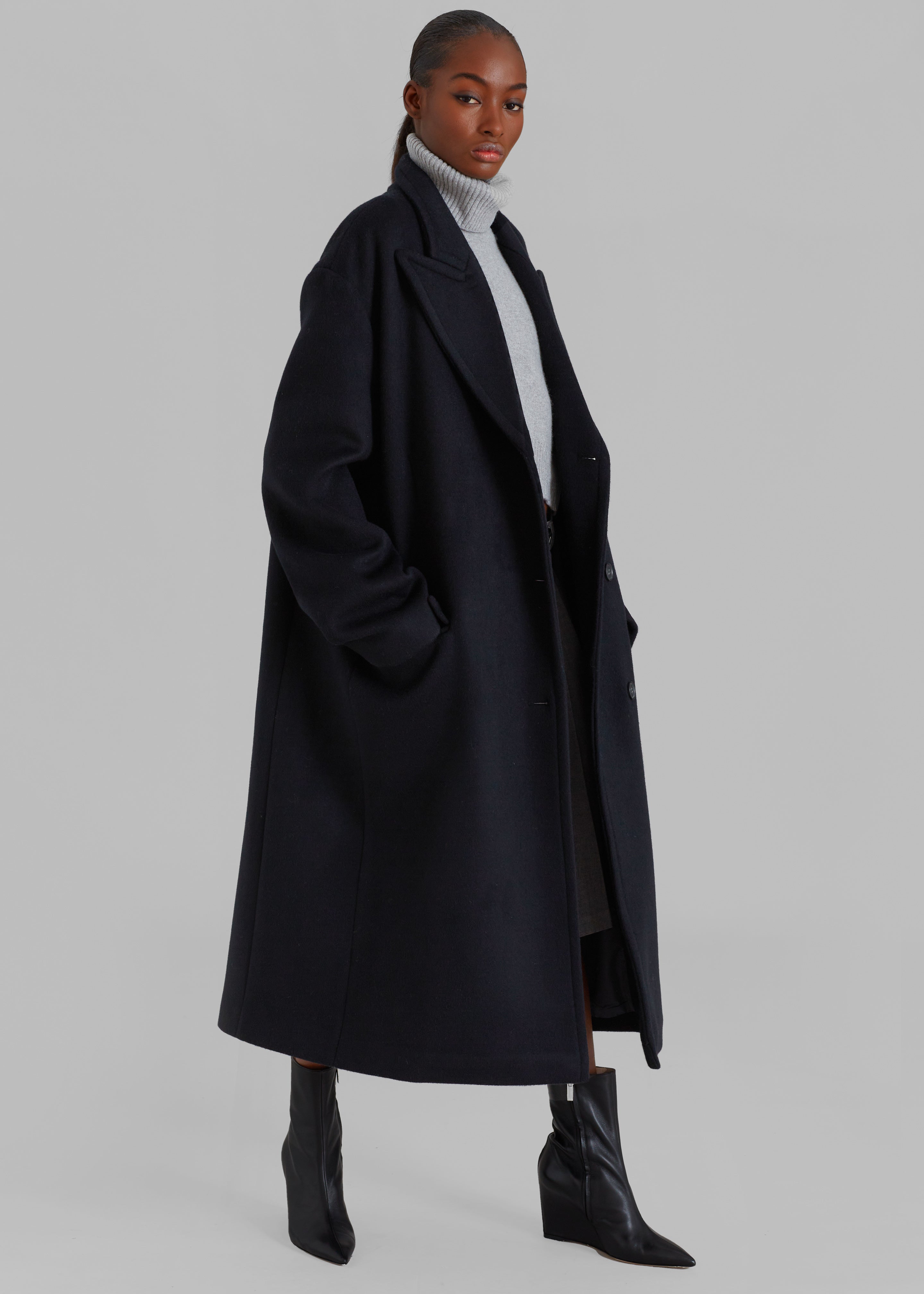 Anya Oversized Coat - Black – The Frankie Shop