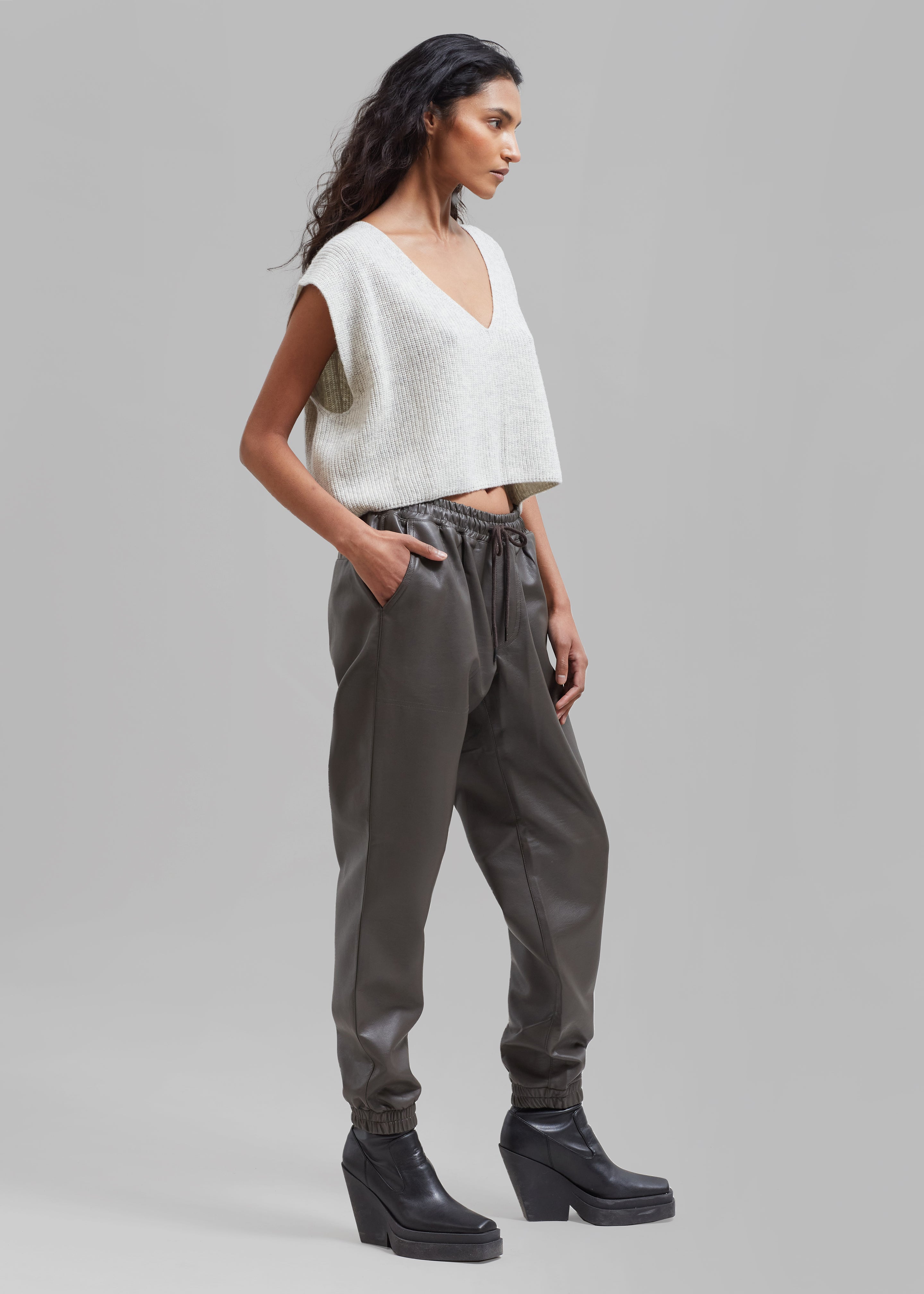 Zara faux leather online jogging pants