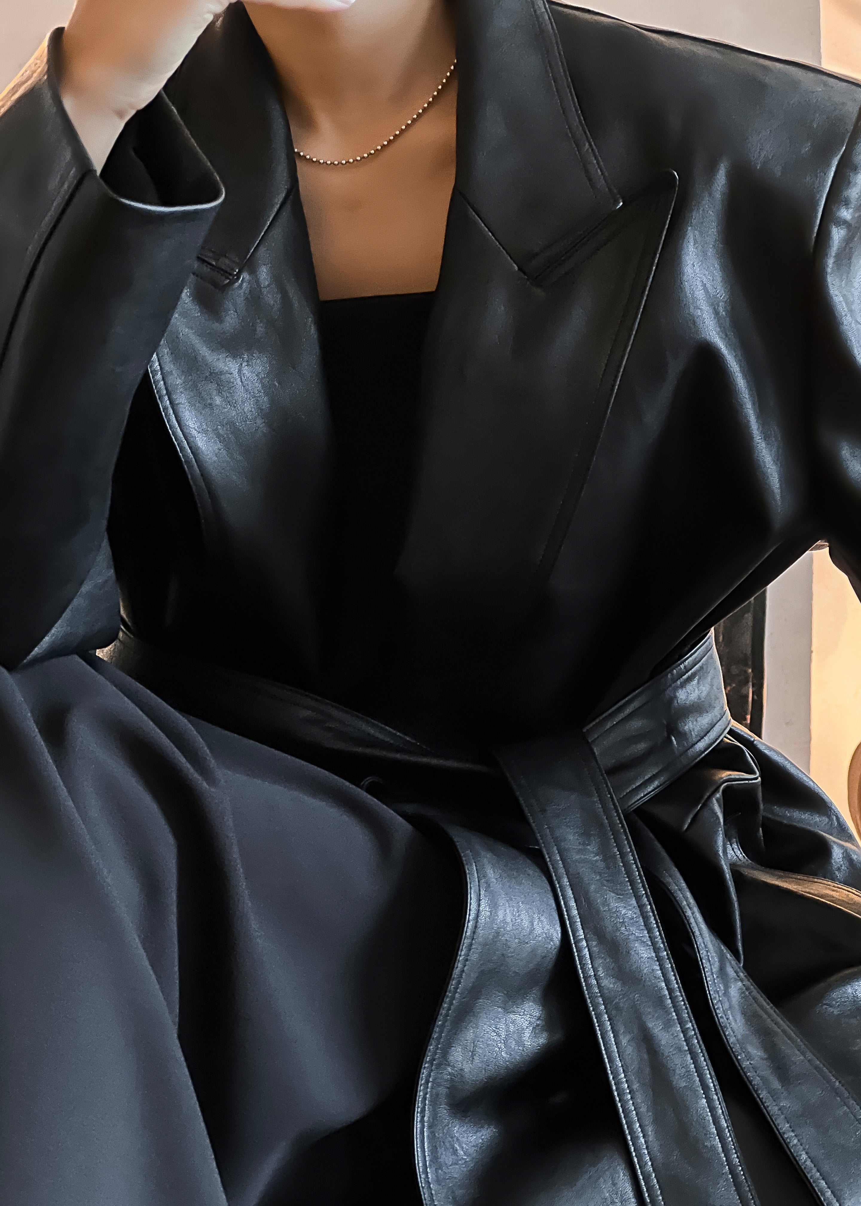 vegan leather belted long jacket - レディース