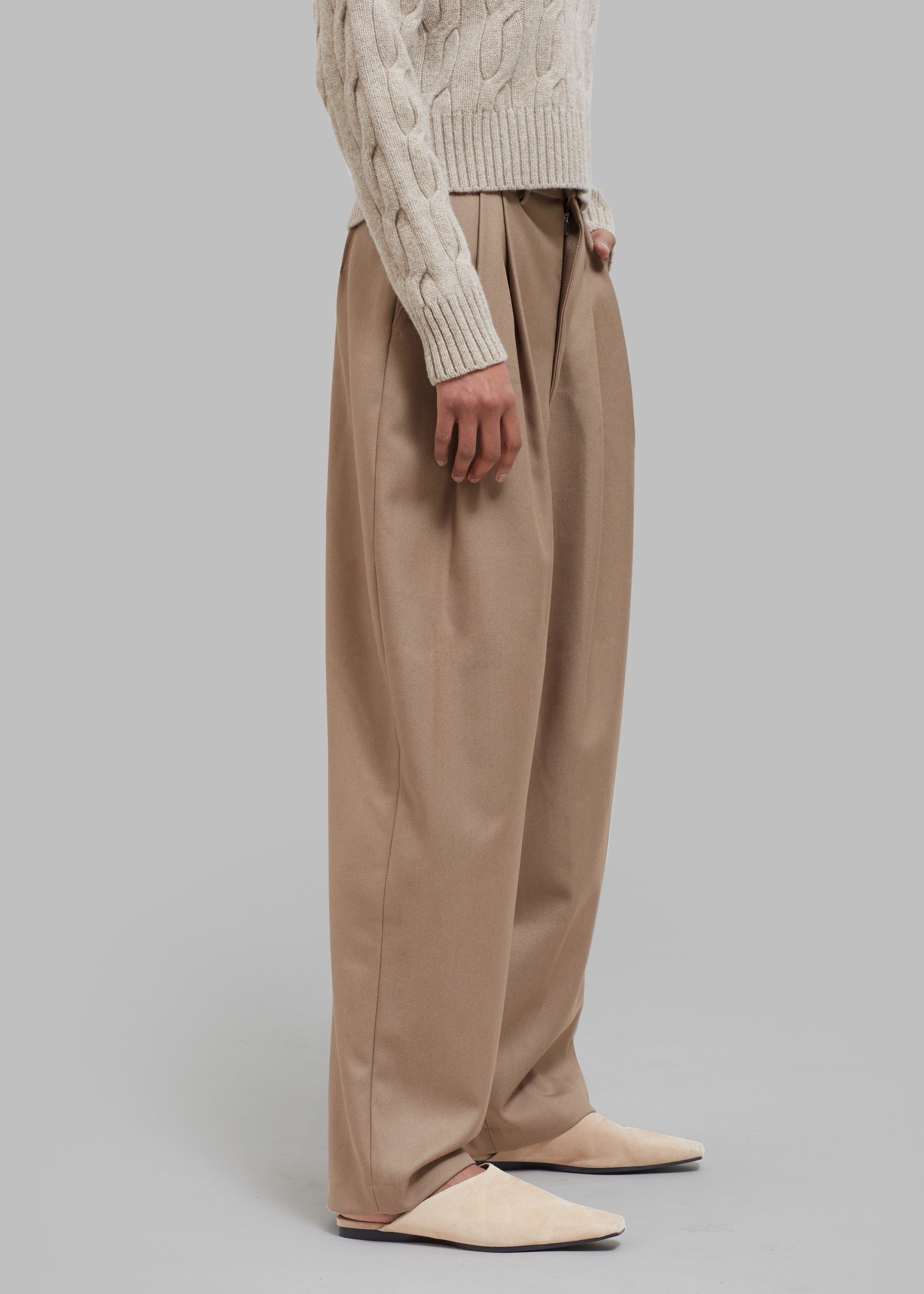 Kerena Pintuck Pants - Taupe – The Frankie Shop