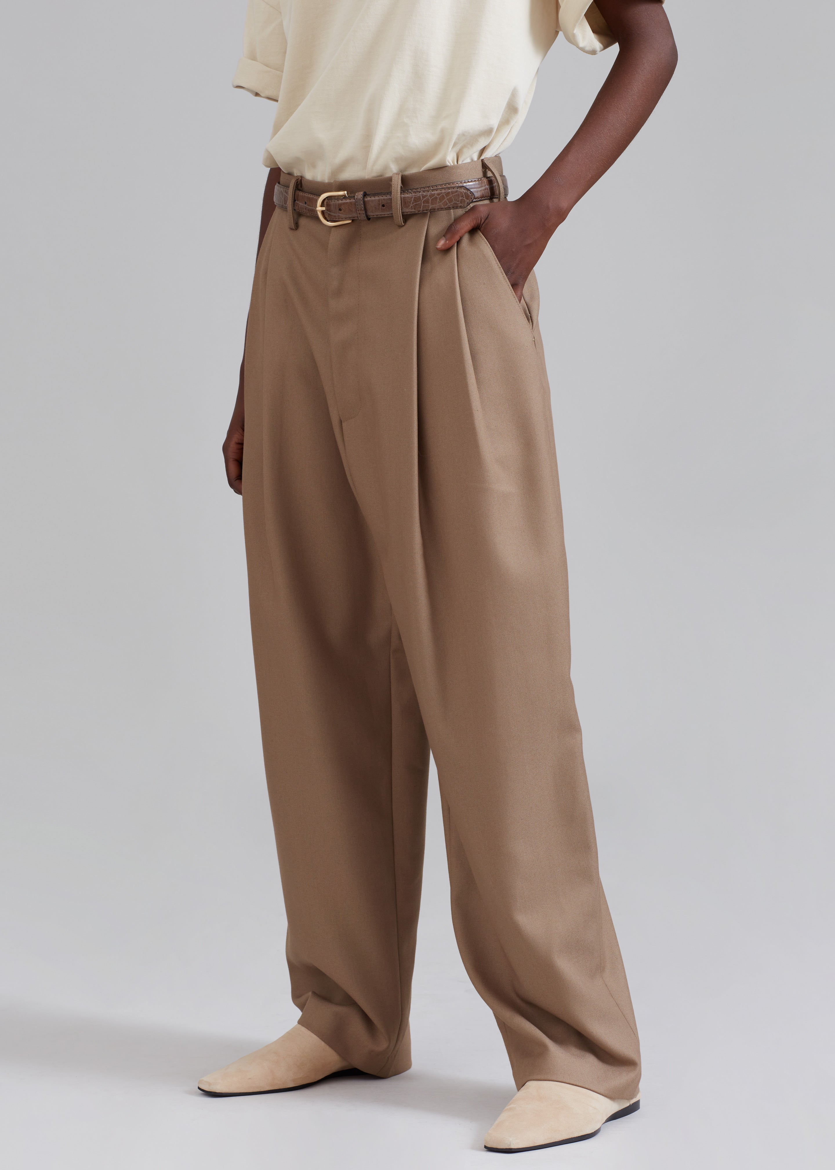 Kerena Pintuck Pants - Taupe – The Frankie Shop