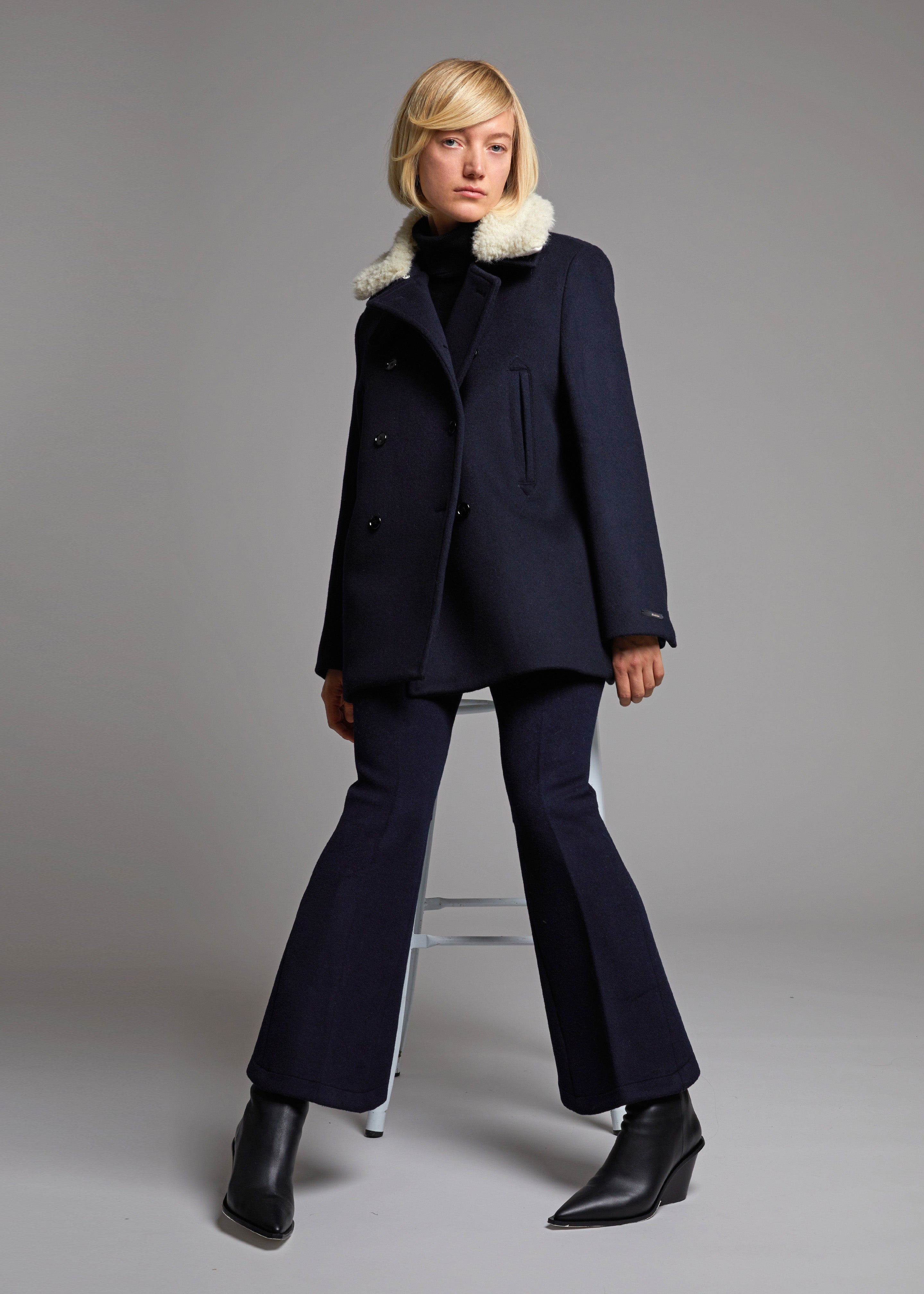 Women's peacoat with fur on sale collar