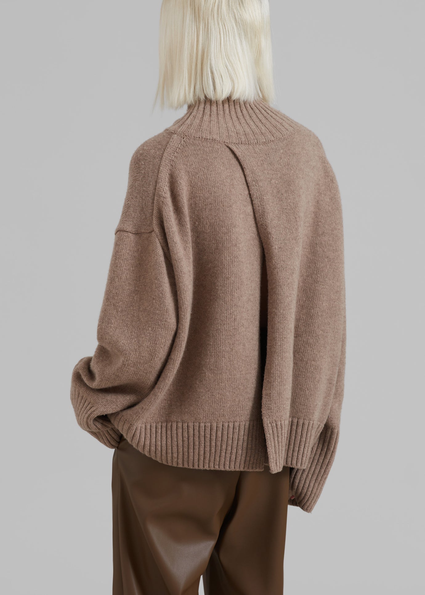 Liana Open Back Sweater - Taupe - 1