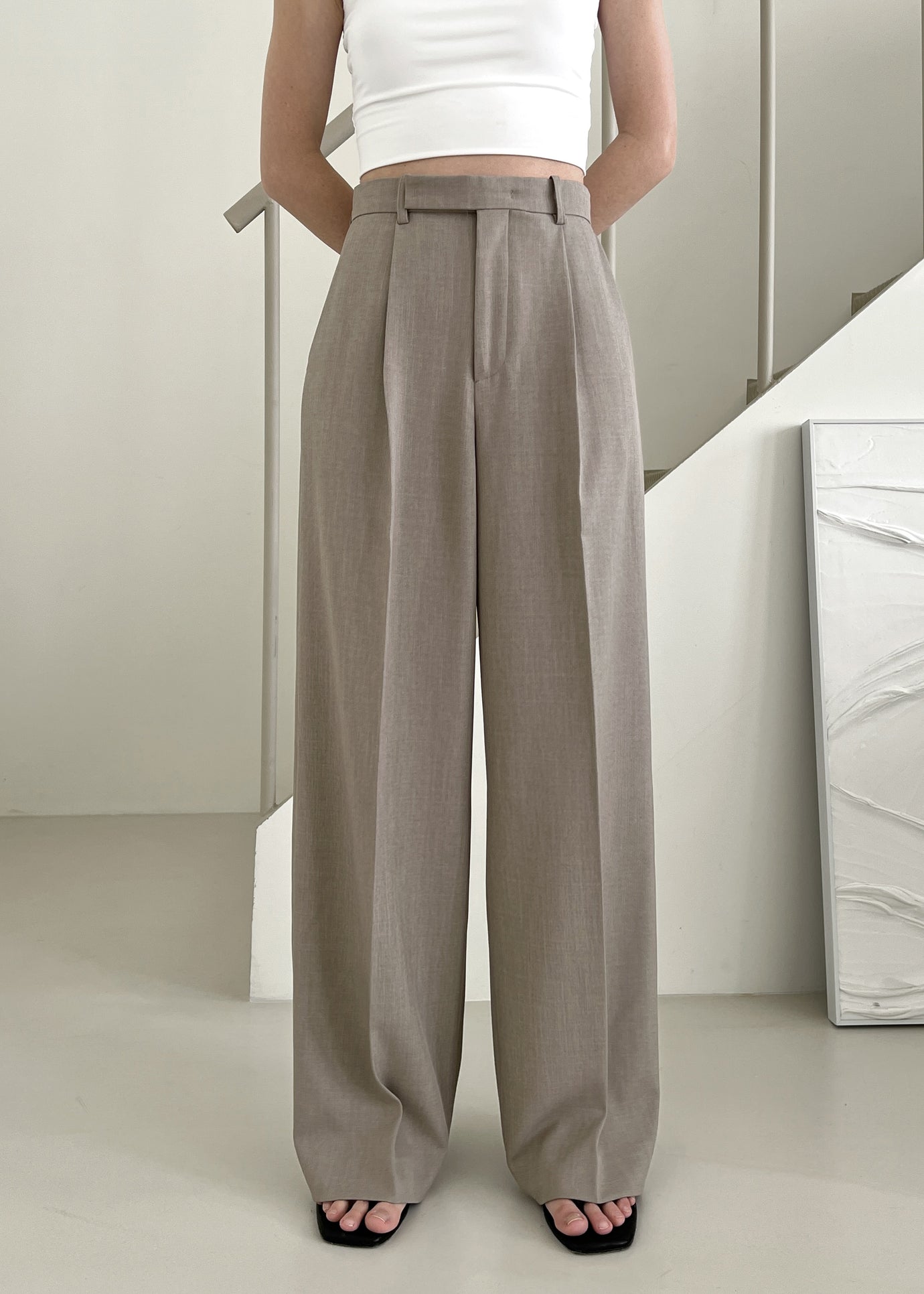 Nessi Pintuck Trousers - Taupe