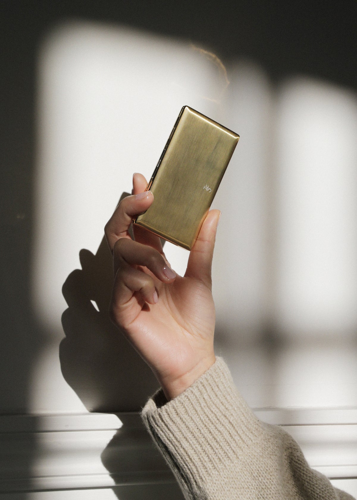 multi cigarette holder TFS Multi-use Gold Case – The Frankie Shop multi cigarette holder TFS Multi-use Gold Case – The Frankie Shop