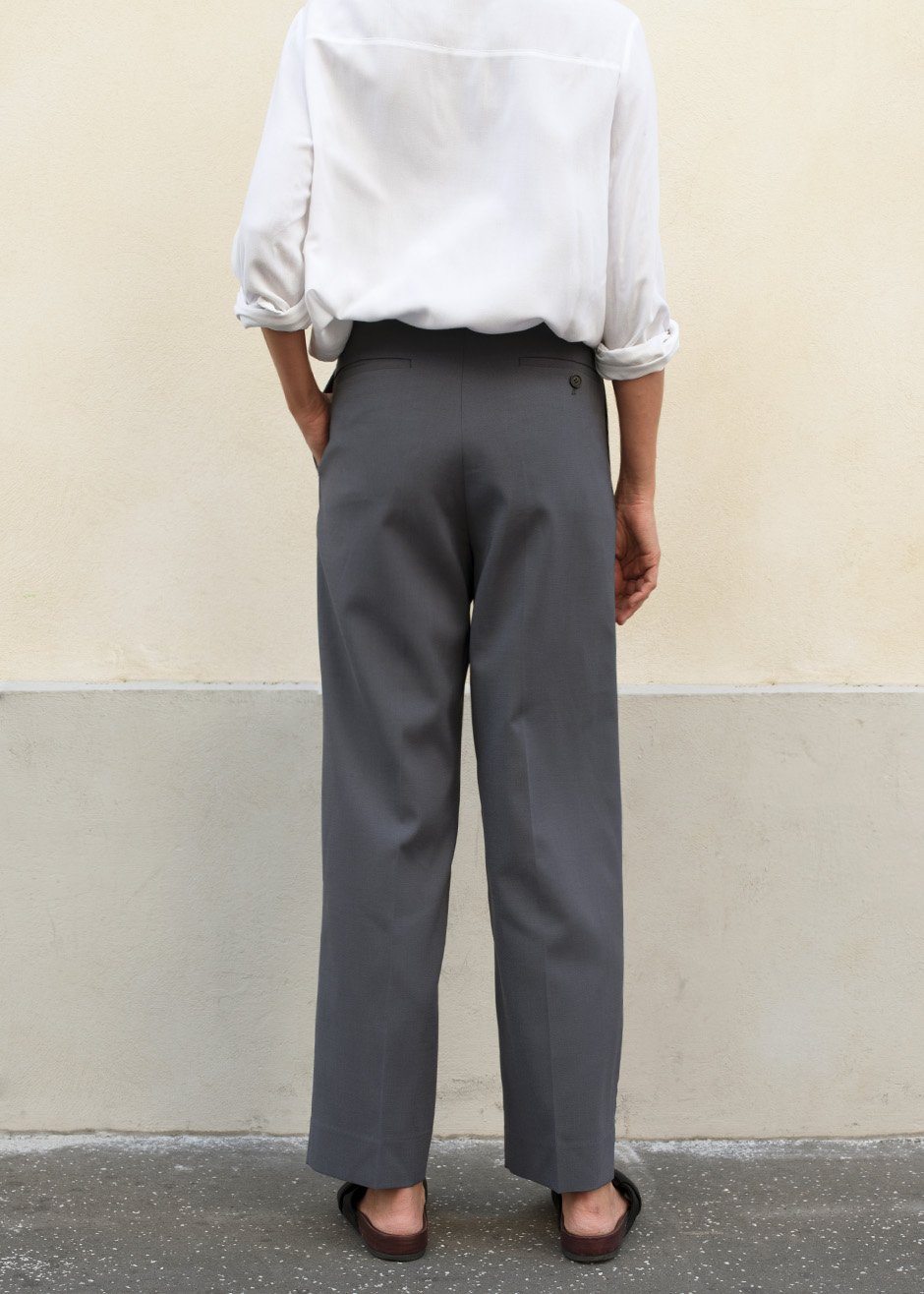 Pleated Suit Trousers - Graphite – The Frankie Shop