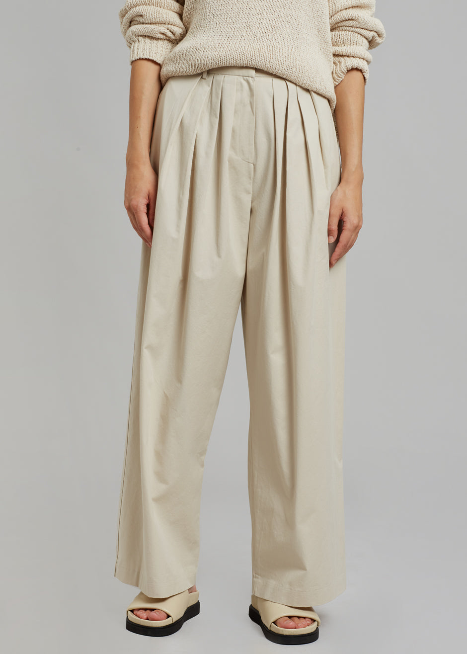 Cream pleated sale pants